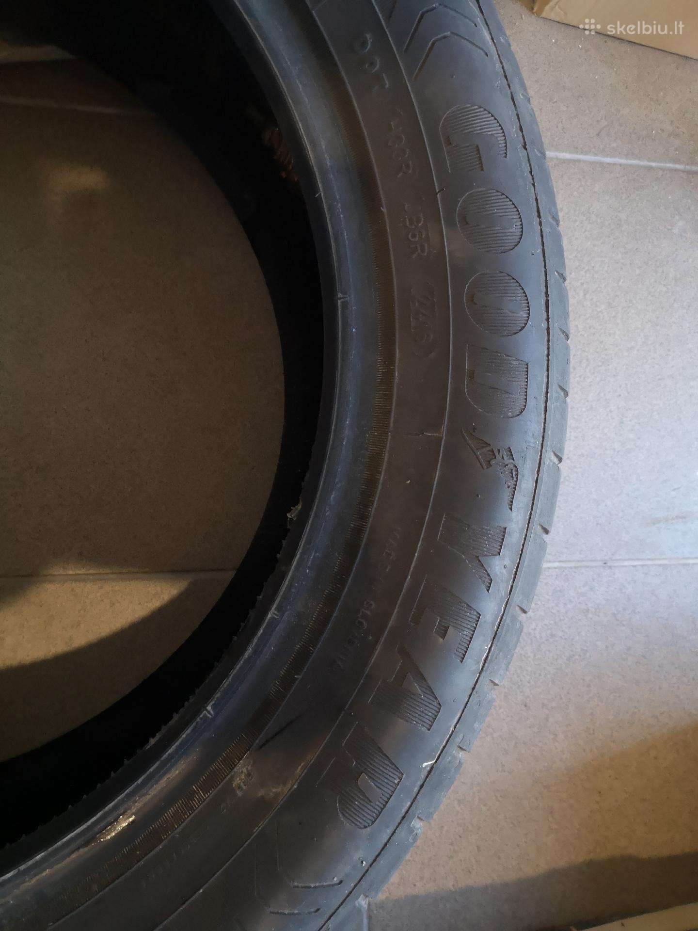 Michelin, universalios 215/65 R17