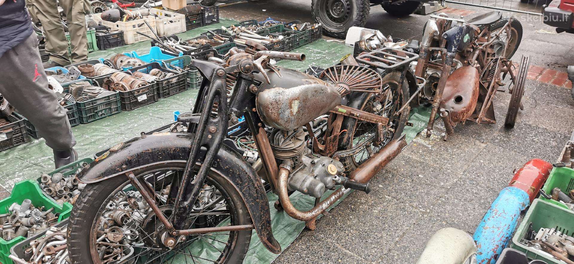 Perku senus motociklus,jų dalis,dokumentus