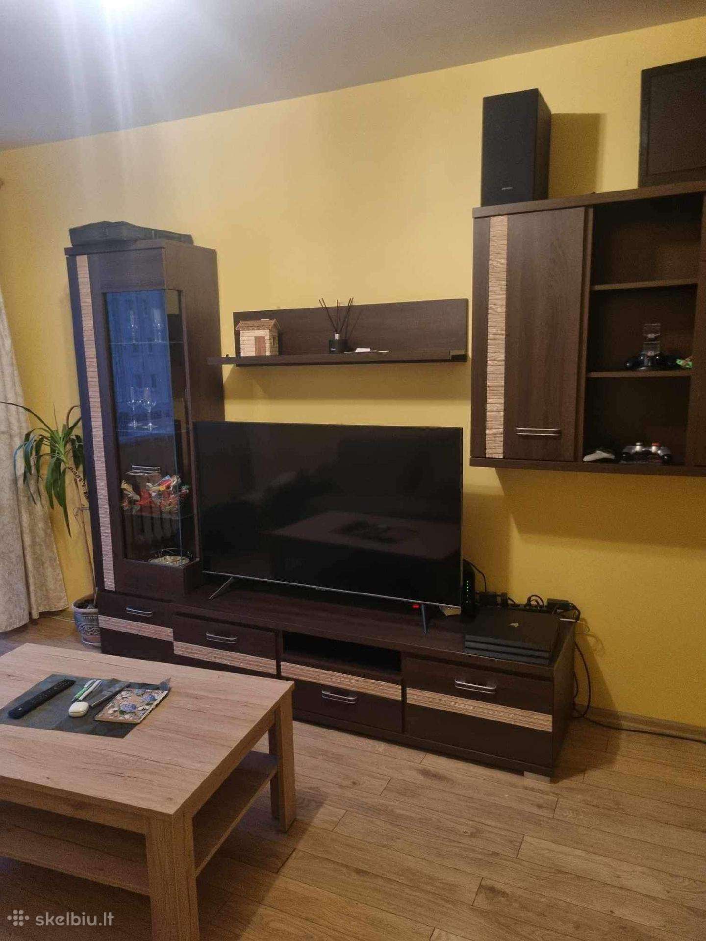 Išnuomoju 2 k. butą Vaitkaus g renovuotas namas