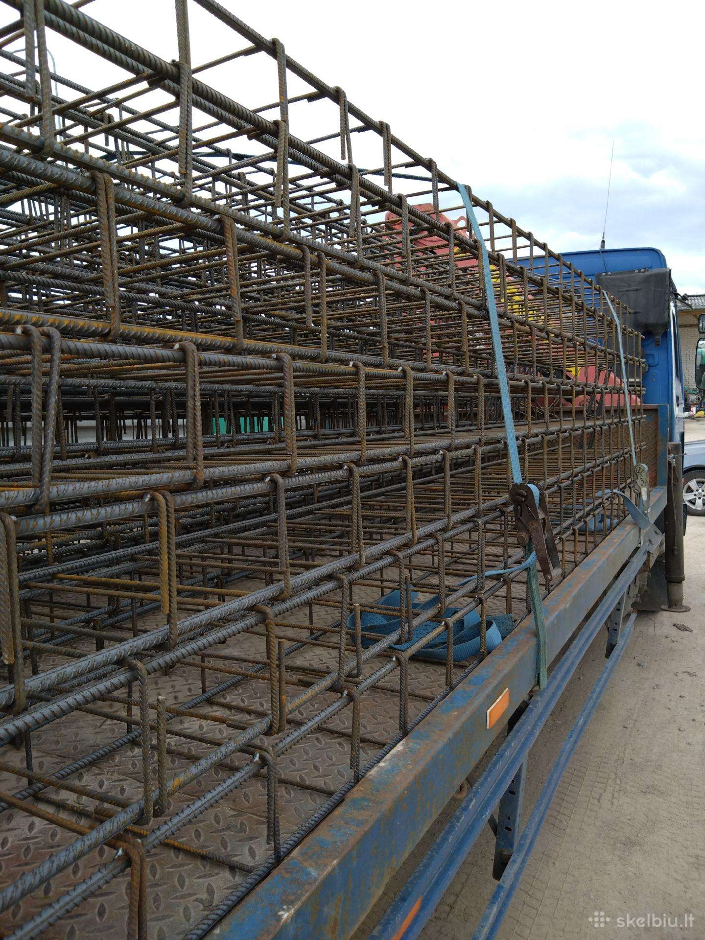 Armatūros karkasai, lankstiniai, įdėtinės detalės