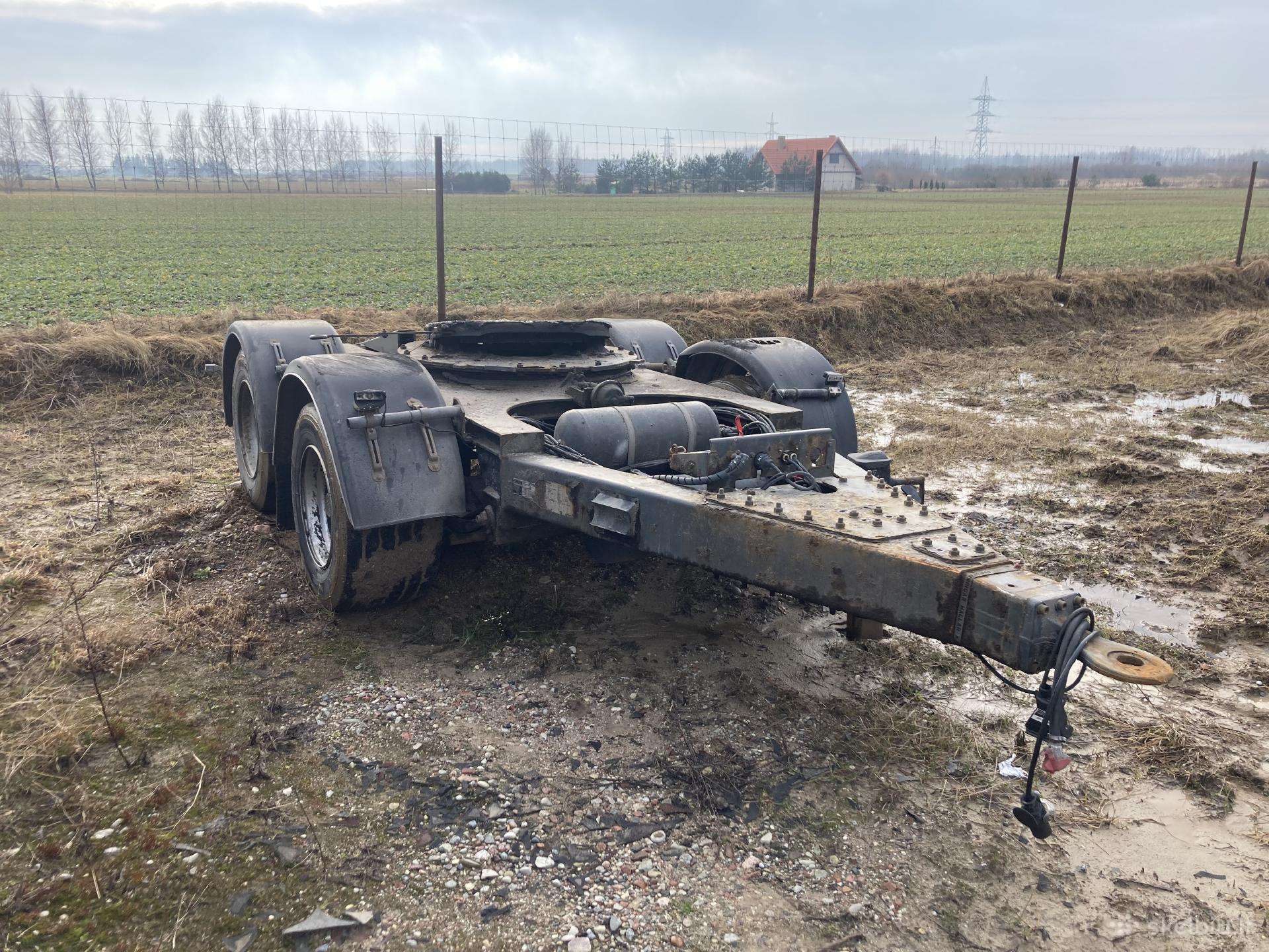 Doll, custom trailer / semi-trailer
