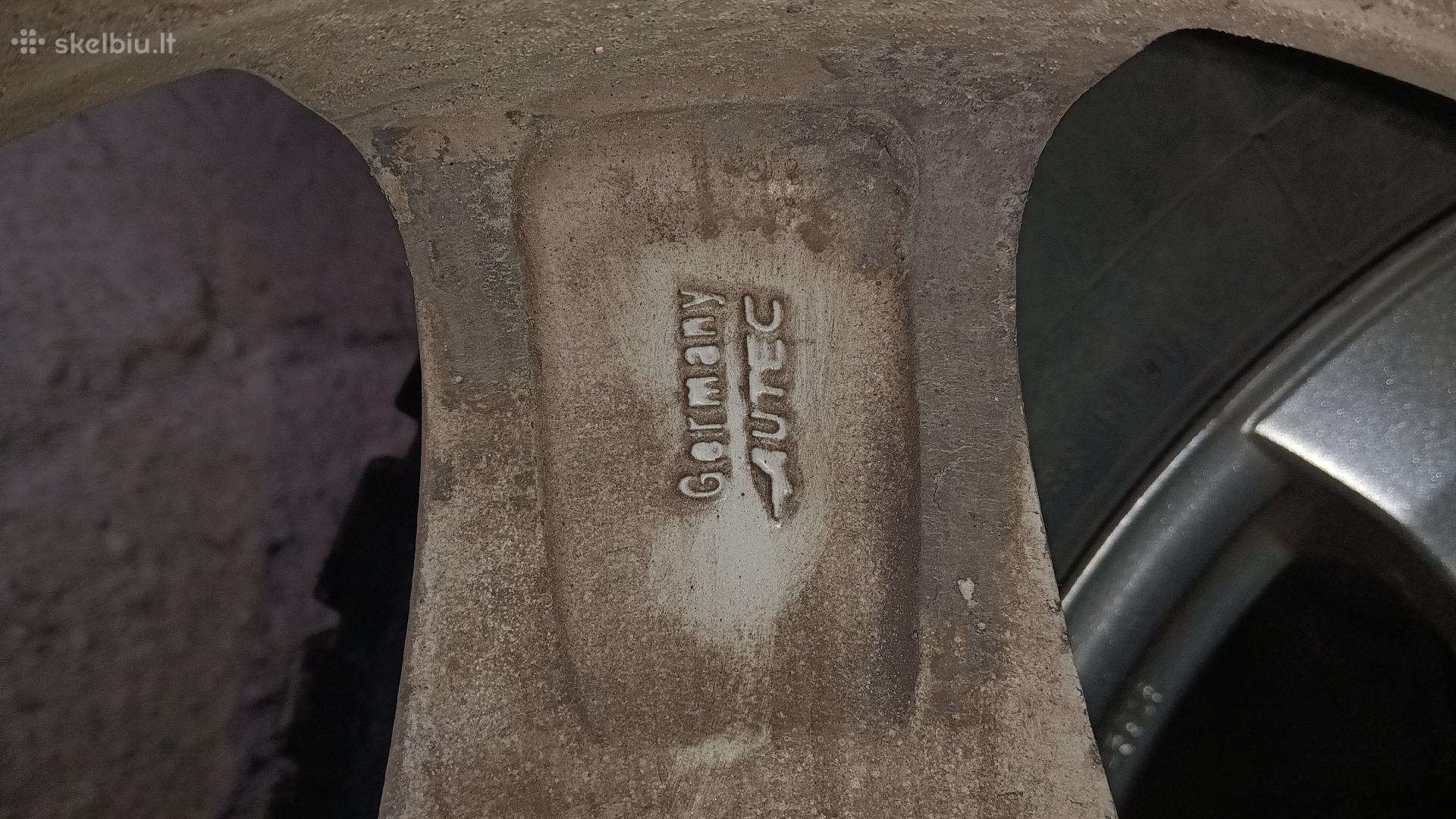 Autec, lengvojo lydinio, R17