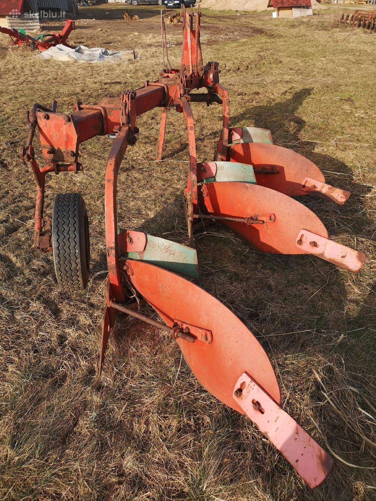Fraugde, ploughs