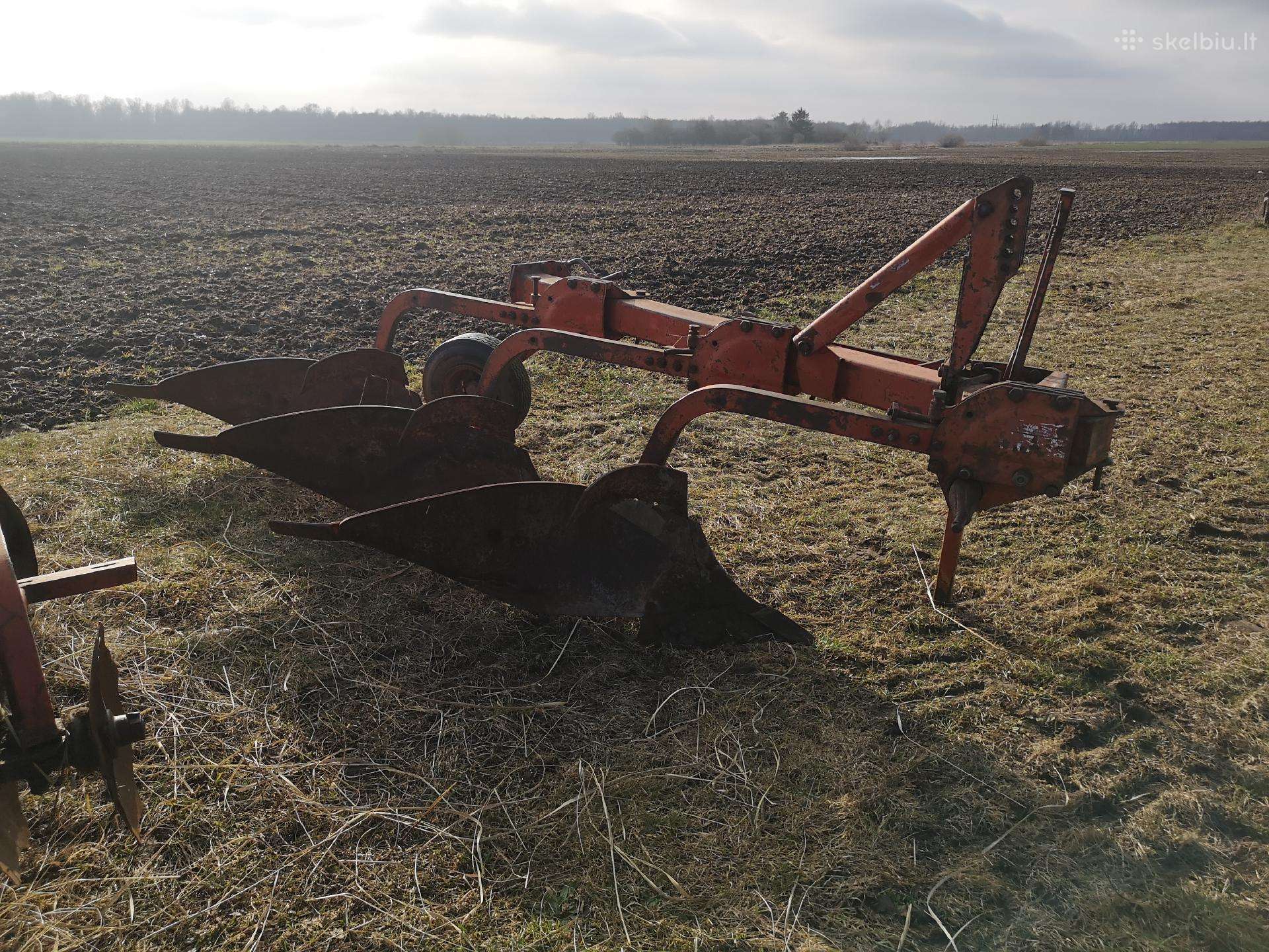 Fraugde, ploughs