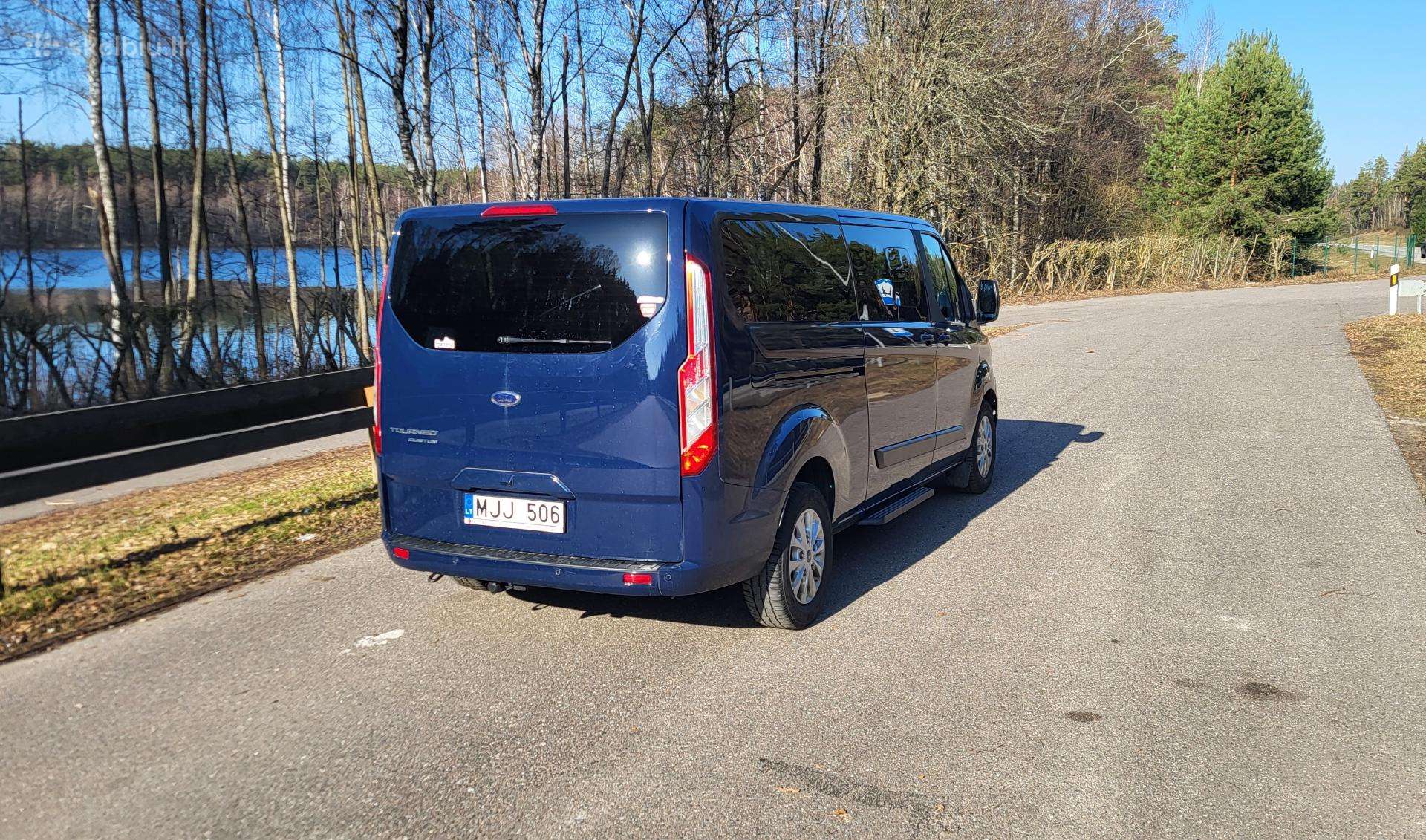 Ford Tourneo Custom, passenger minibus