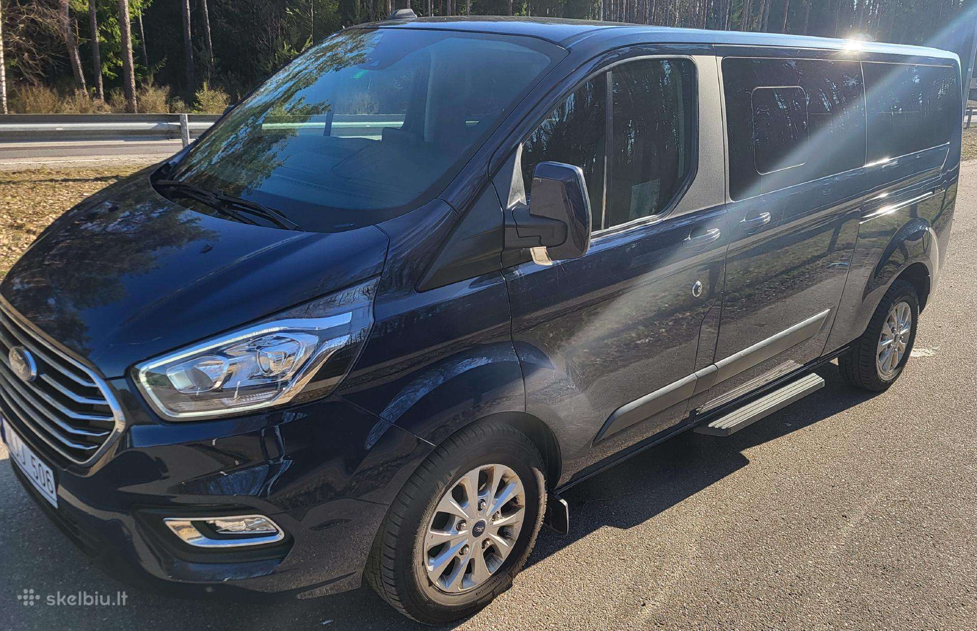 Ford Tourneo Custom, passenger minibus