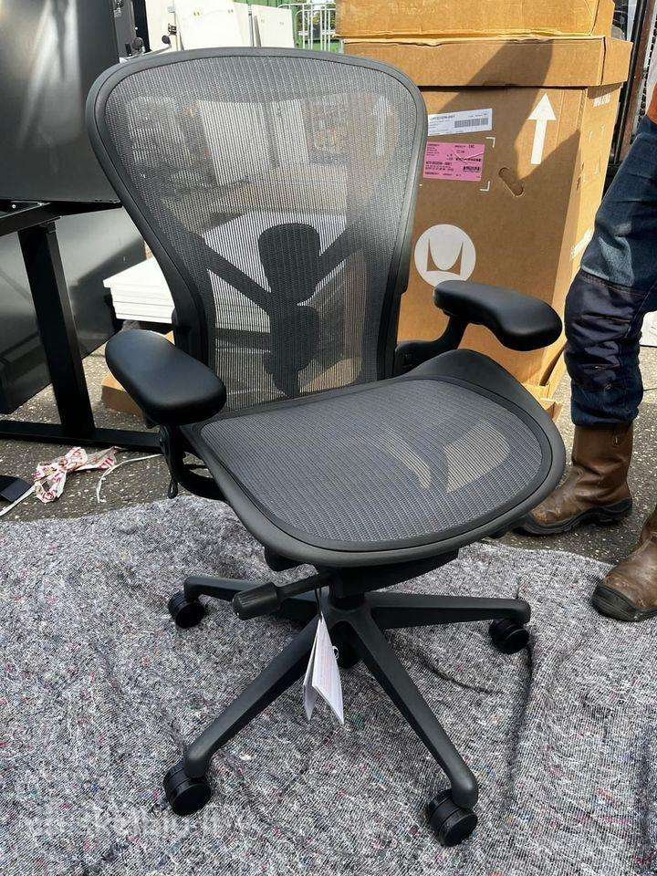 Herman Miller Aeron Remastered Posturefit SL