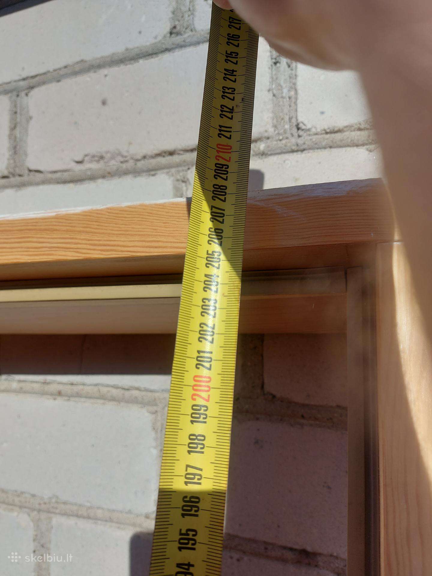 Medines durys iš pušies aukštis 208cm plotis 57cm
