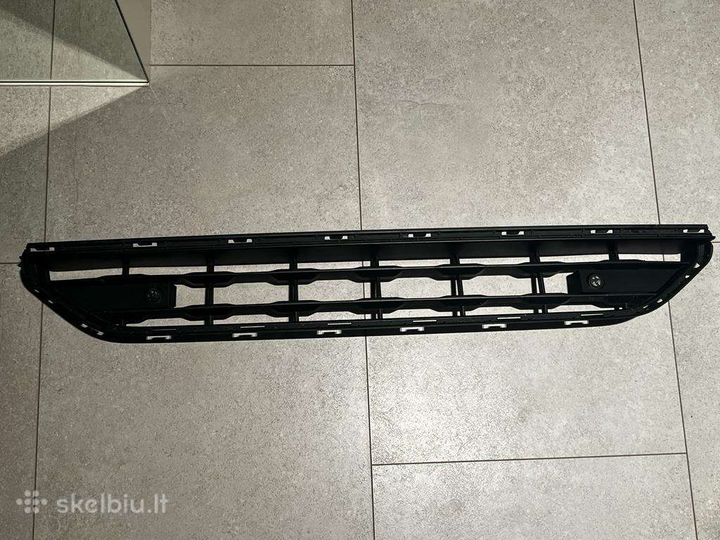 Parduodu priekini bamperi automobilio “Volvo XC90
