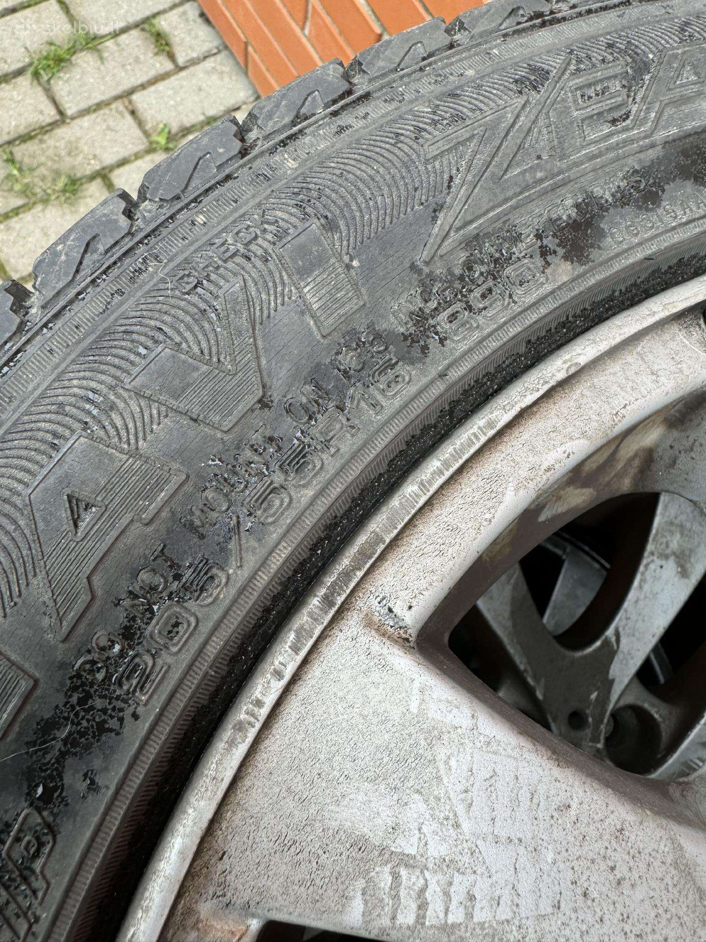 Goodyear, зимние 205/55 R16 | A25600345