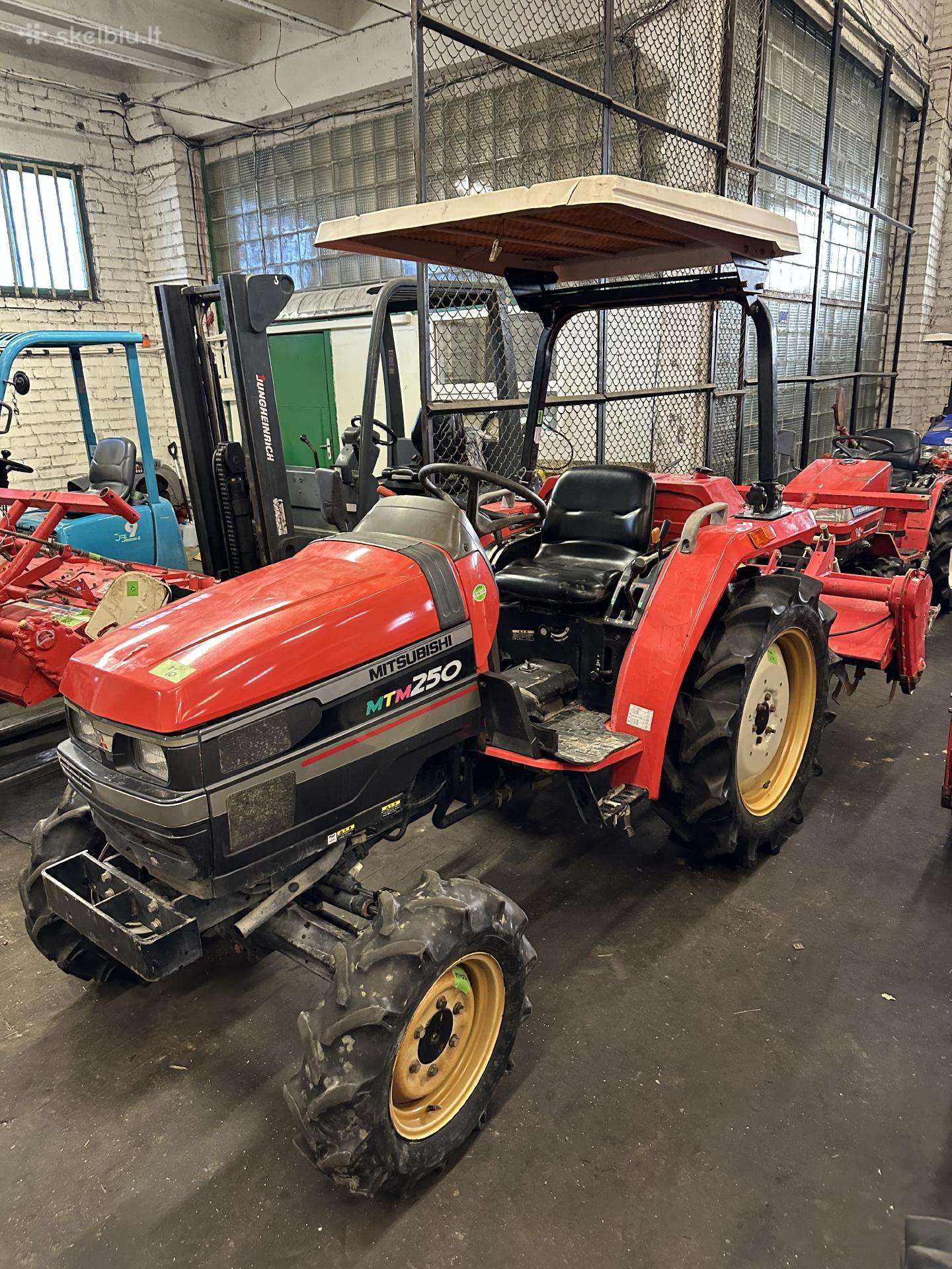 Kubota 10, traktoriai