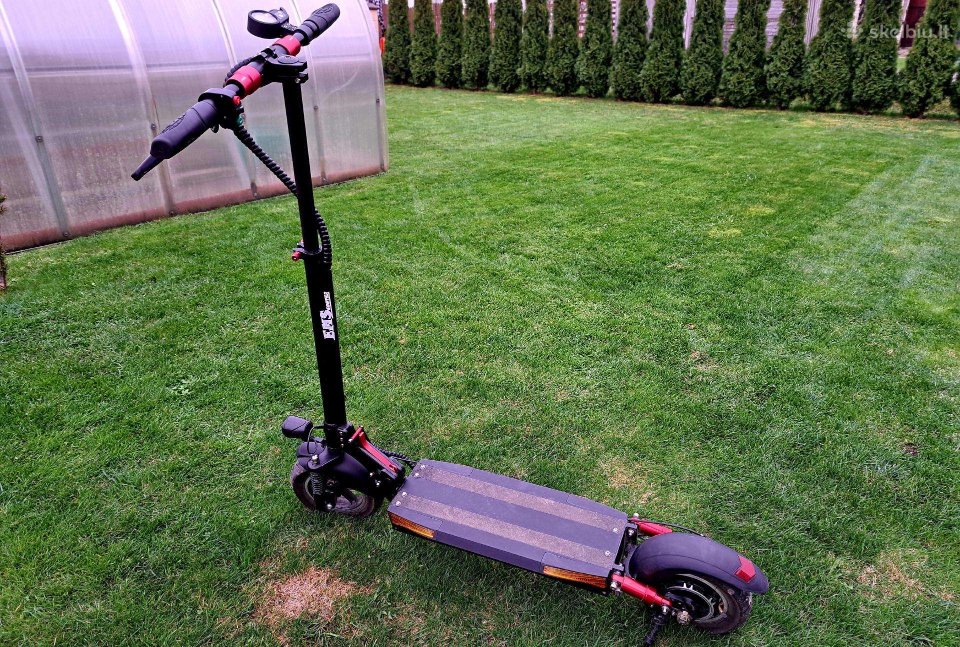 Электрический самокат MaxWheel
