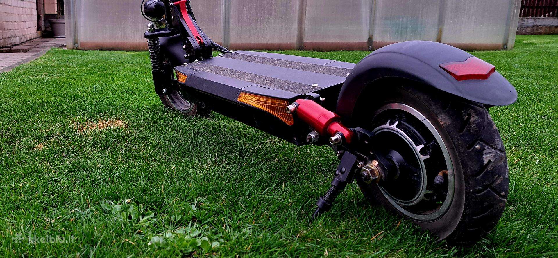 Электрический самокат MaxWheel