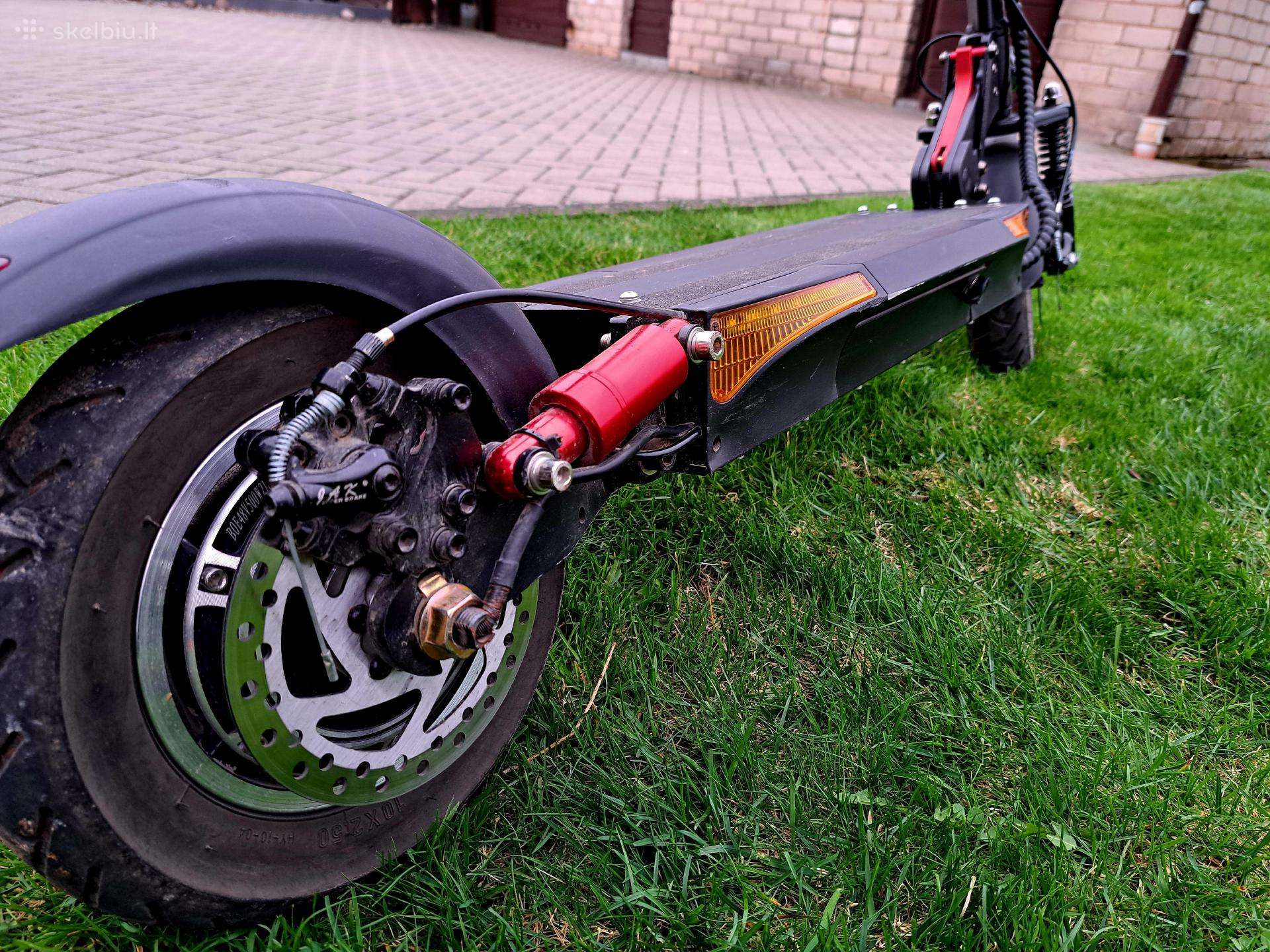 Электрический самокат MaxWheel