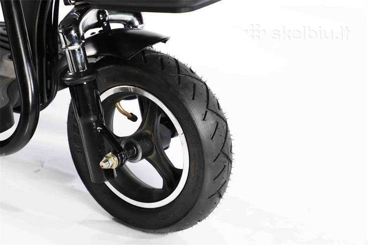 -Kita- -kita-, trikes