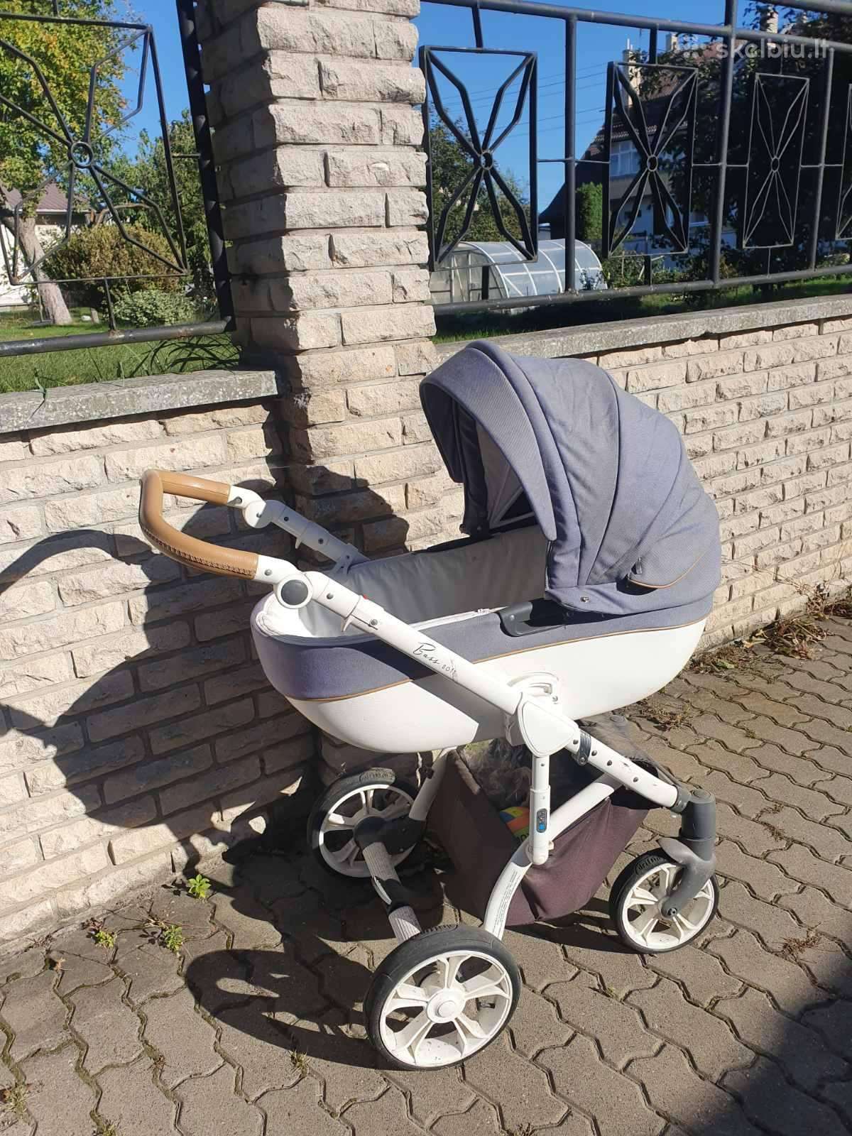 Vežimėlis su lopšiu ir sėdima kėdutė
