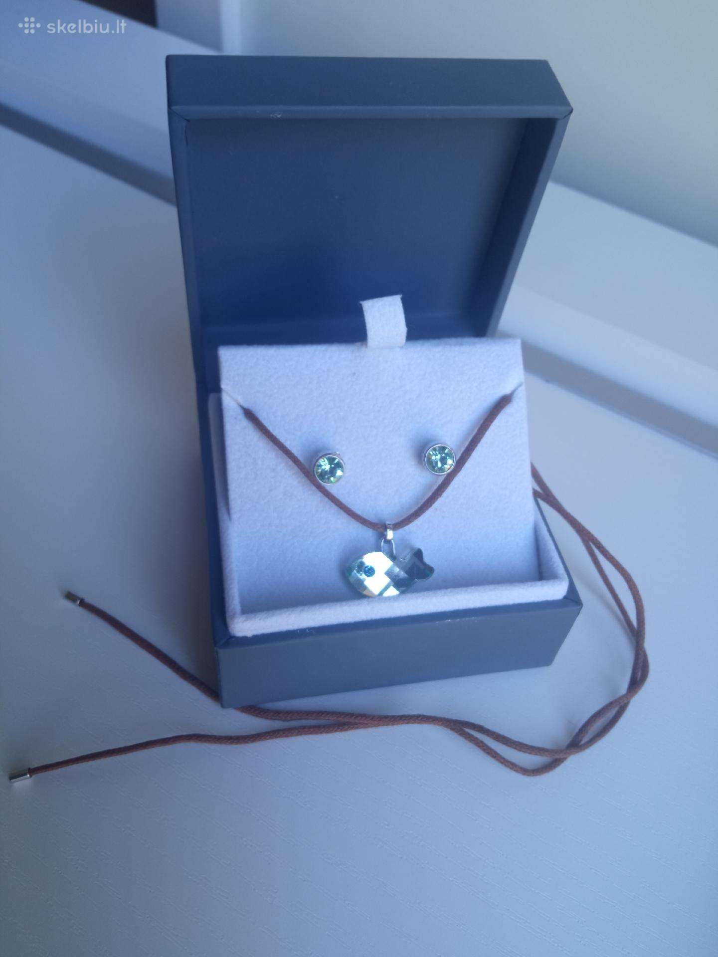 Swarovski pakabukas "Green Fish"