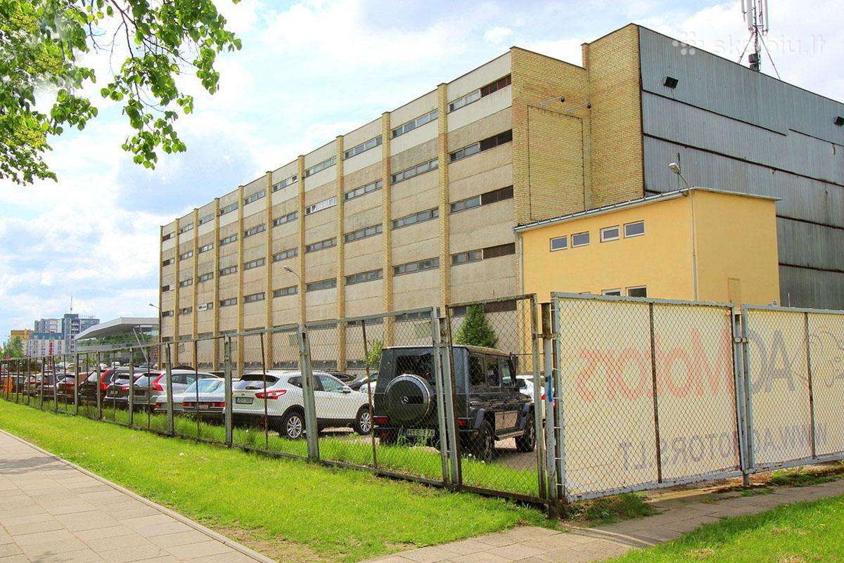 Garažas Lakūnų g., Žirmūnuose, Vilniuje