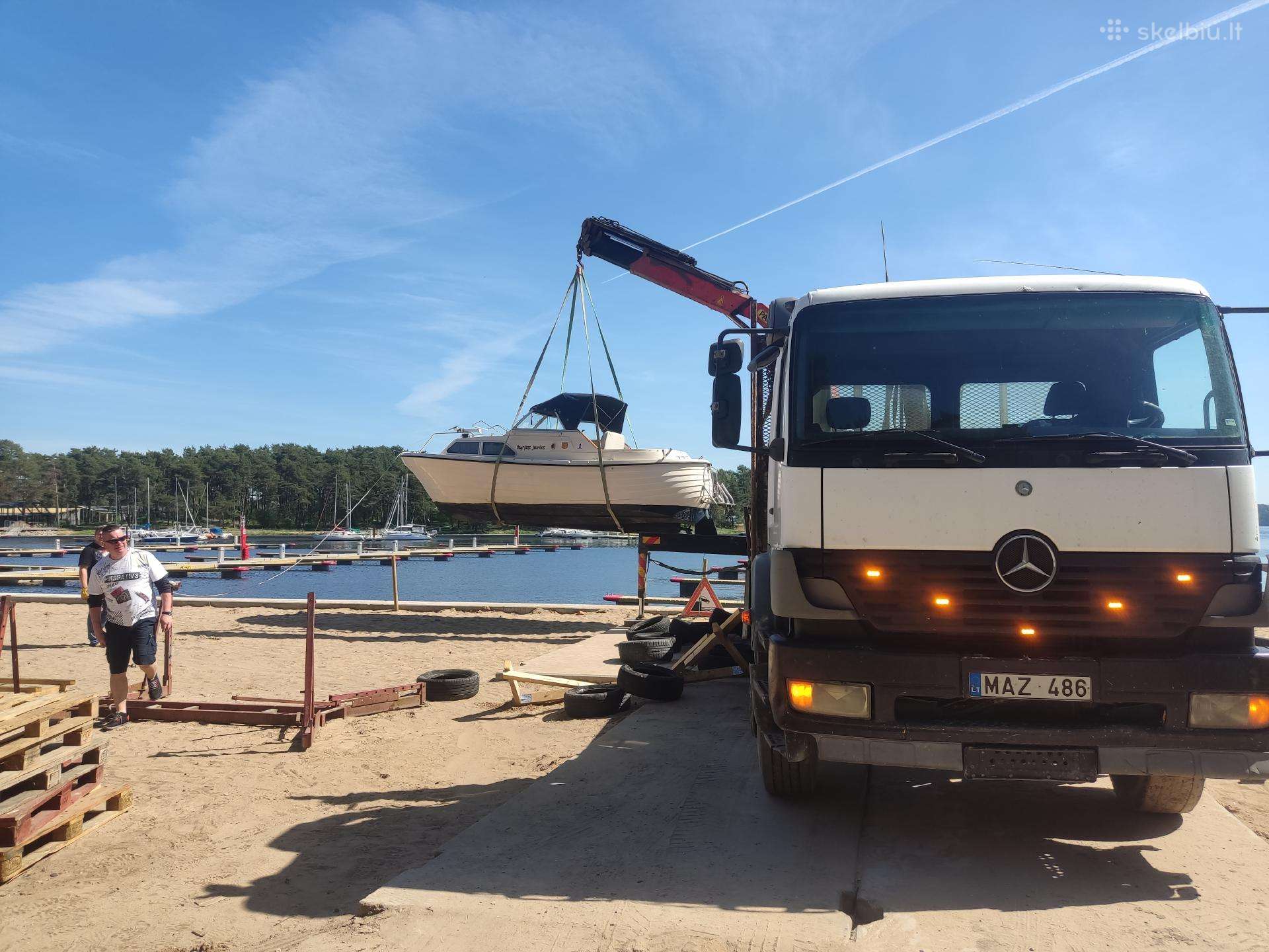 Fiskaras 7.70m 14.5m kranas