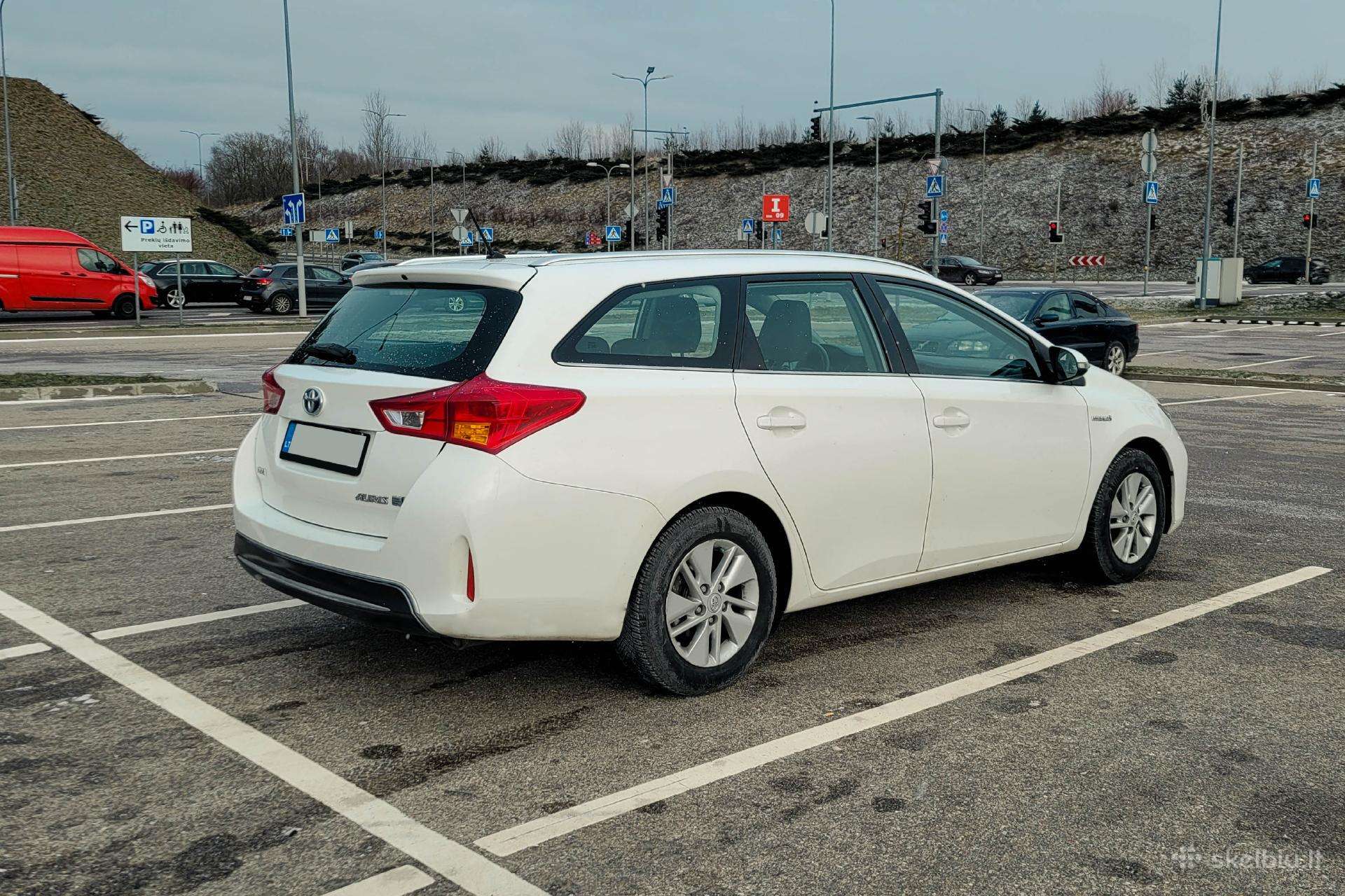 Toyota Prius, hečbekas
