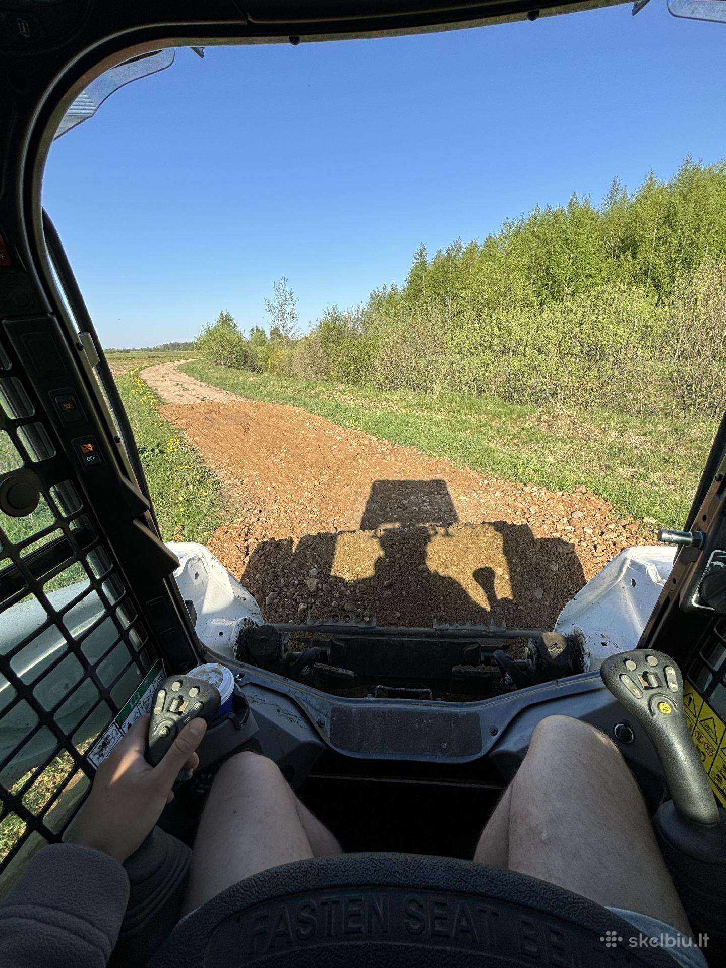 Cat E25, žemės ūkio technikos nuoma