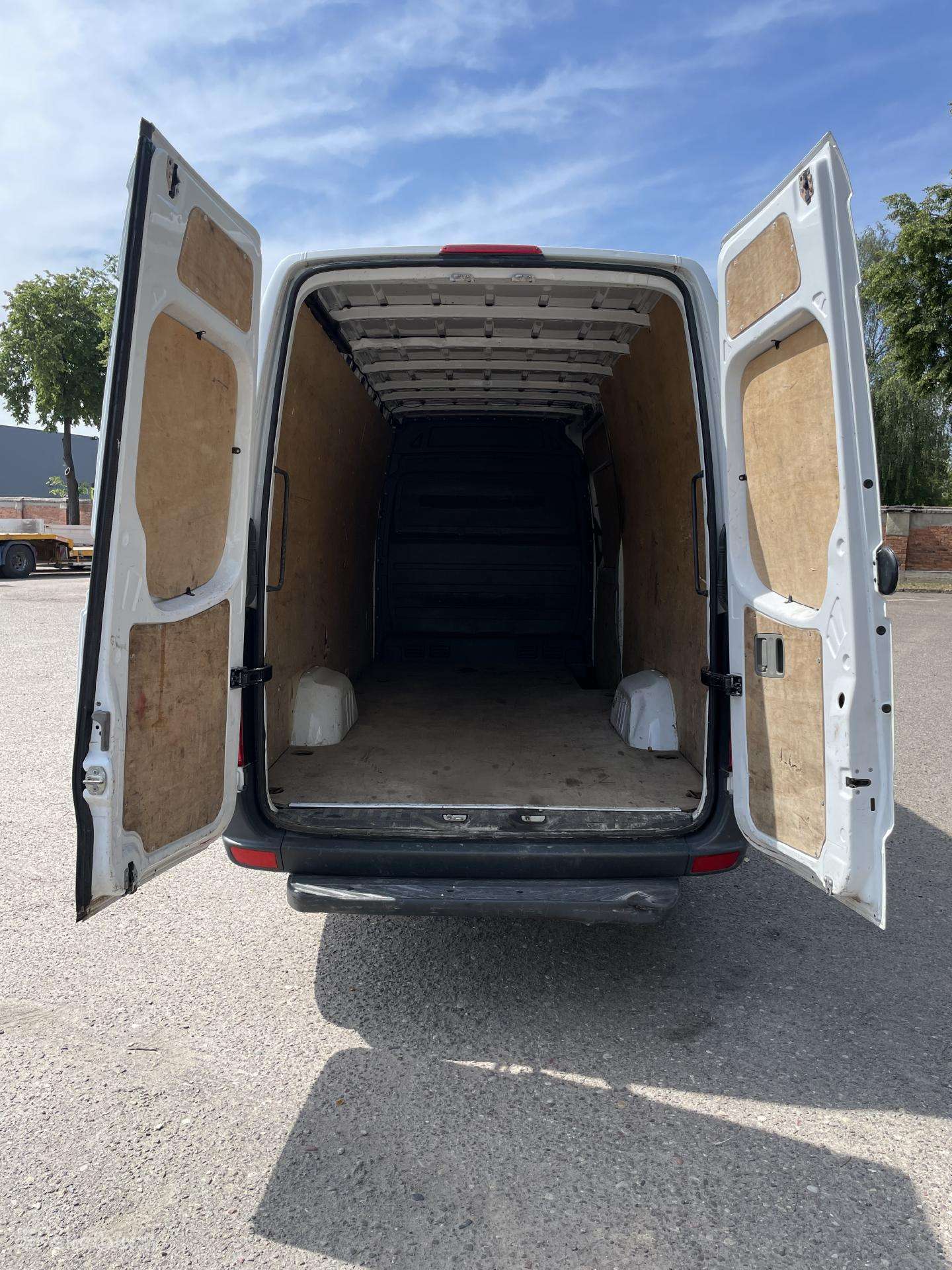 Mercedes-Benz Sprinter, cargo van