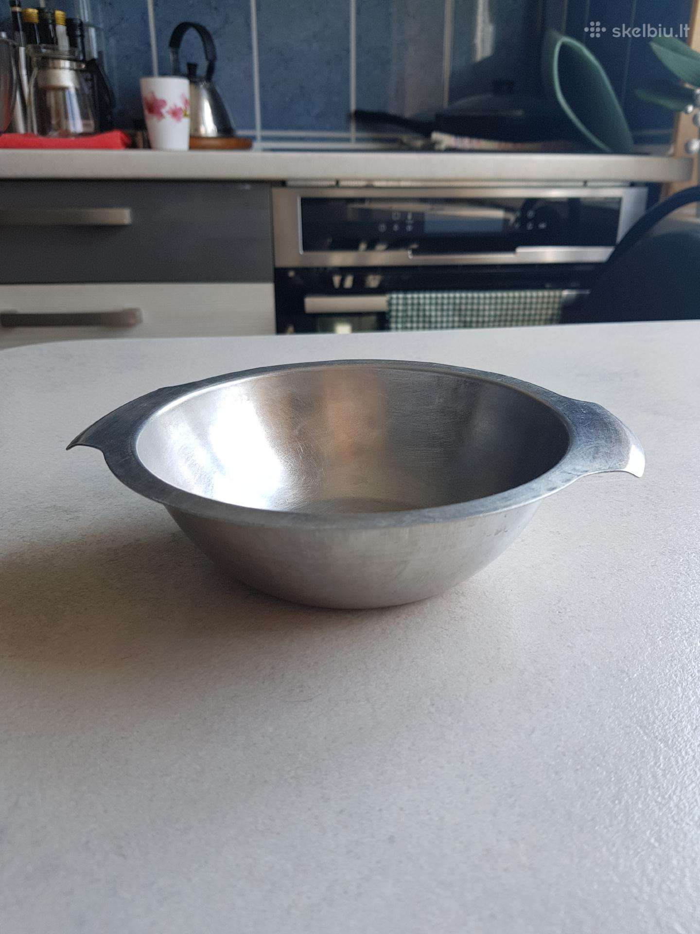 Metalinė lėkštė dubenėlis