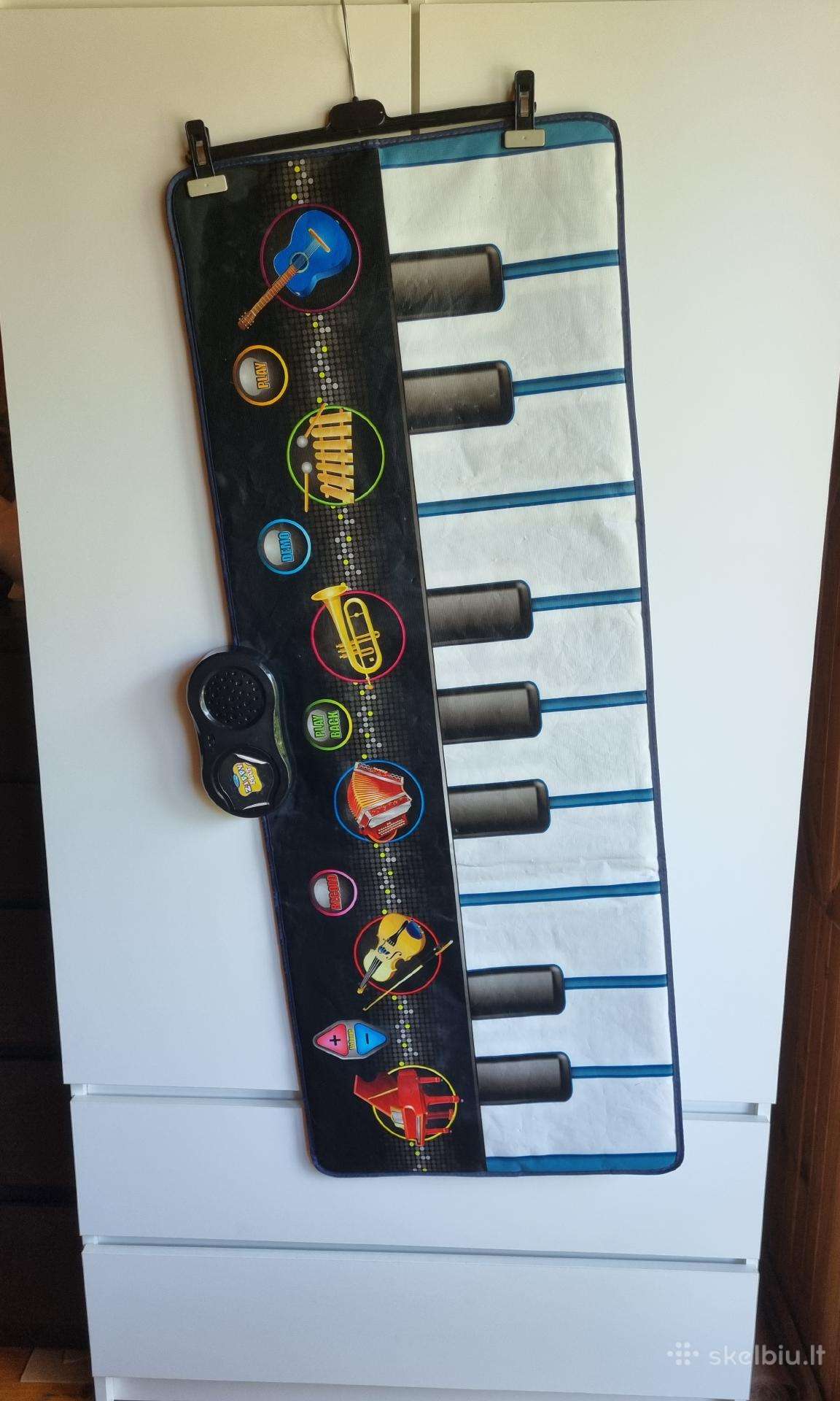 Žaislinis pianinas, muzikinis kilimėlis