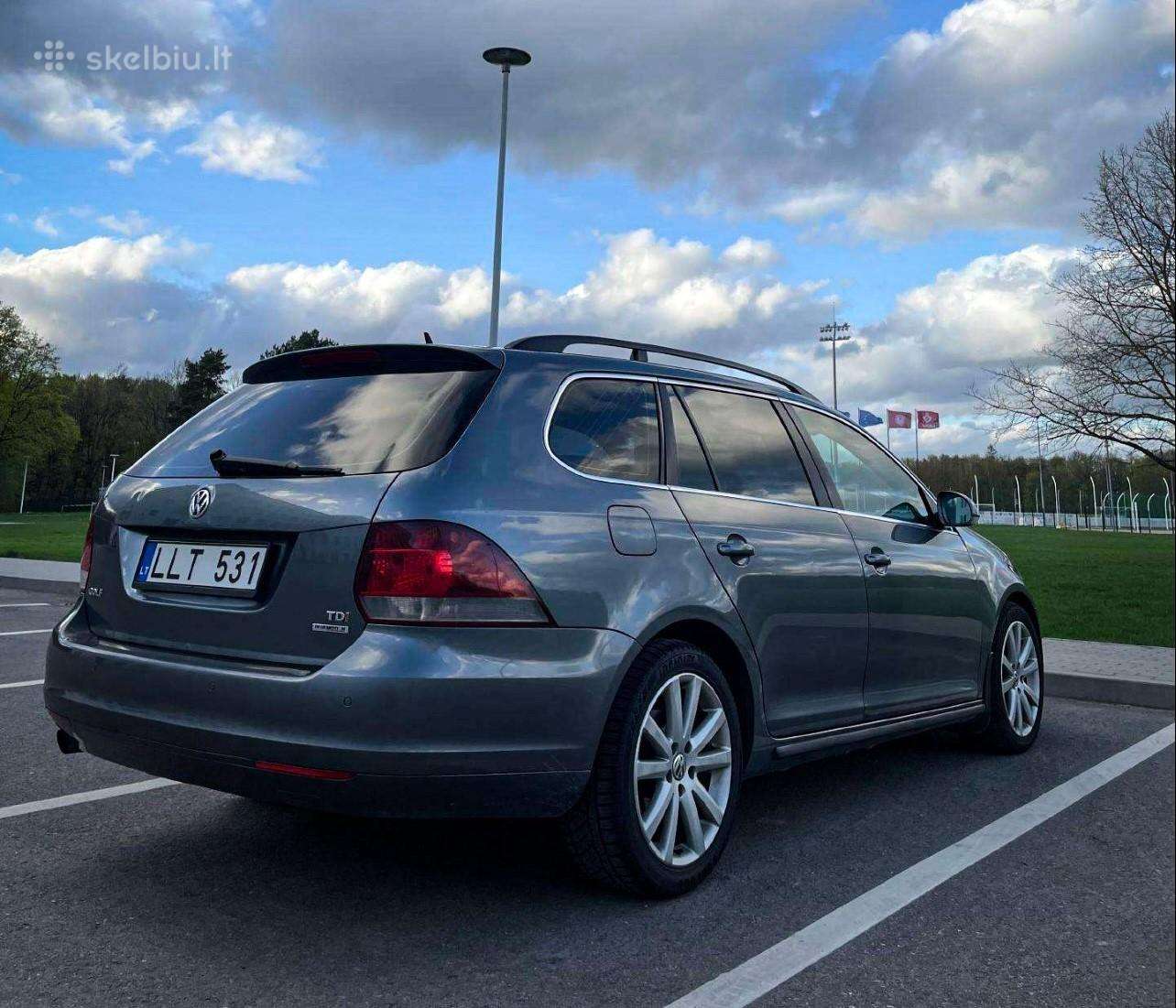 Volkswagen Passat, saloon / sedan