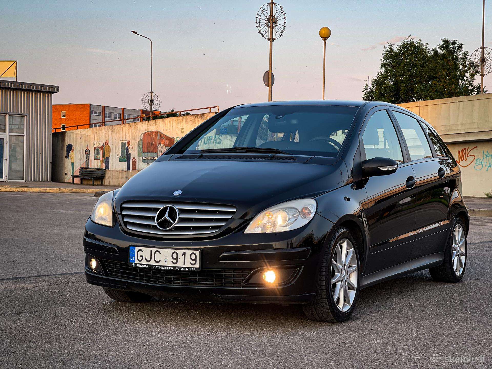 Volkswagen Passat, saloon / sedan