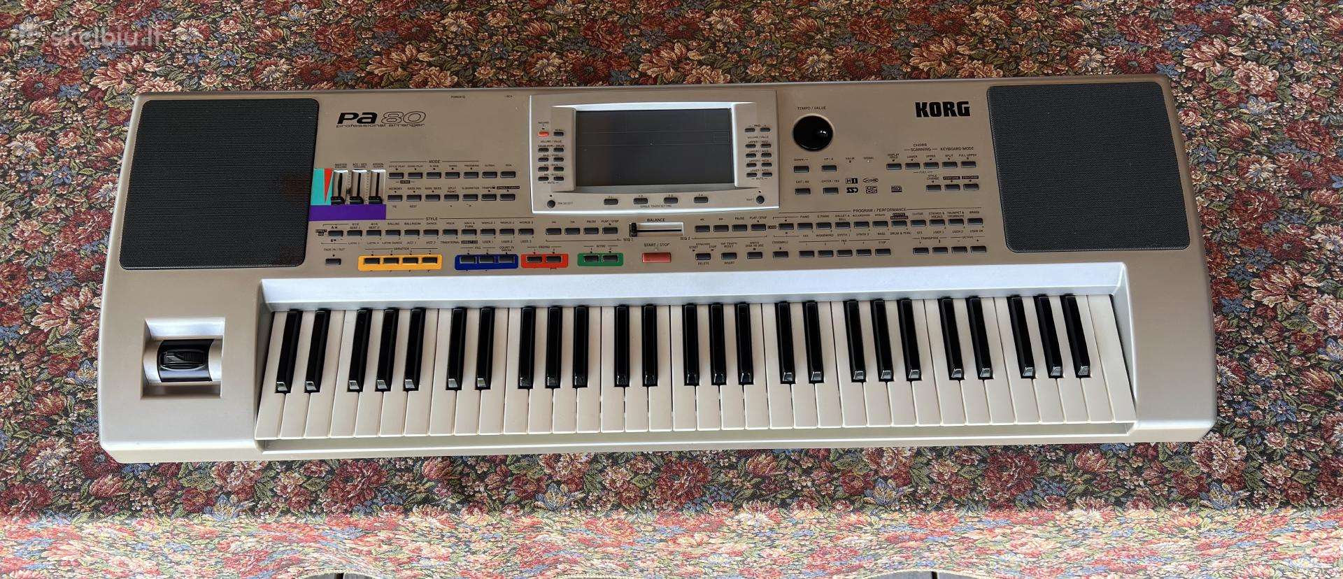 Parduodu sintezatorių Korg Pa-80. Gerame stovyje