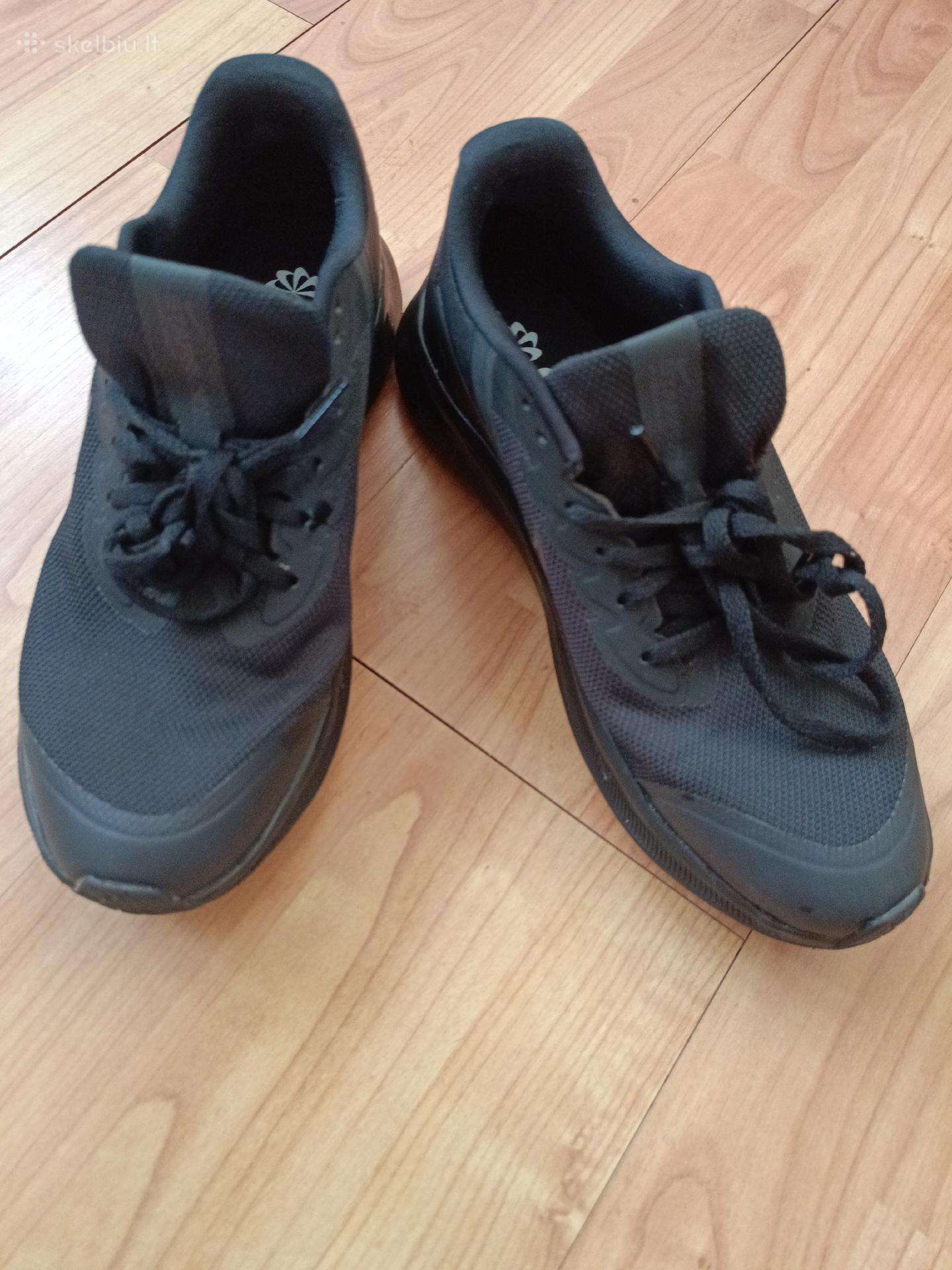 Labai mažai nešioti 38,5 dydž. Nike kedai