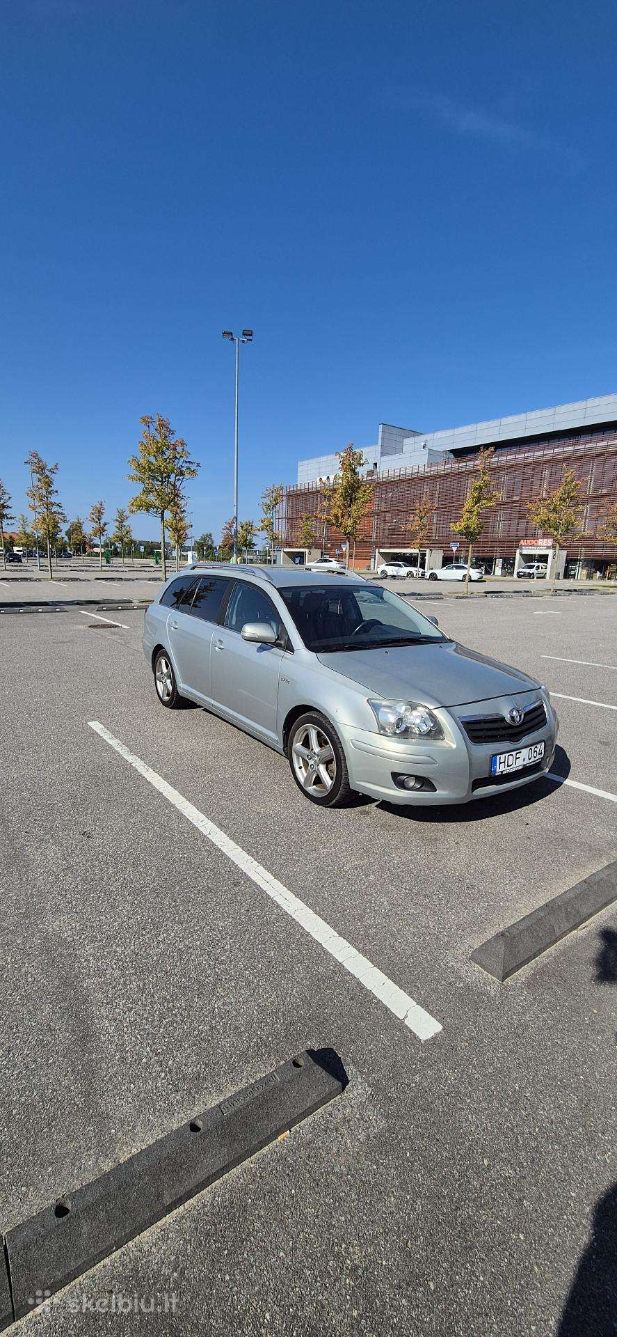 Toyota Avensis, Универсал