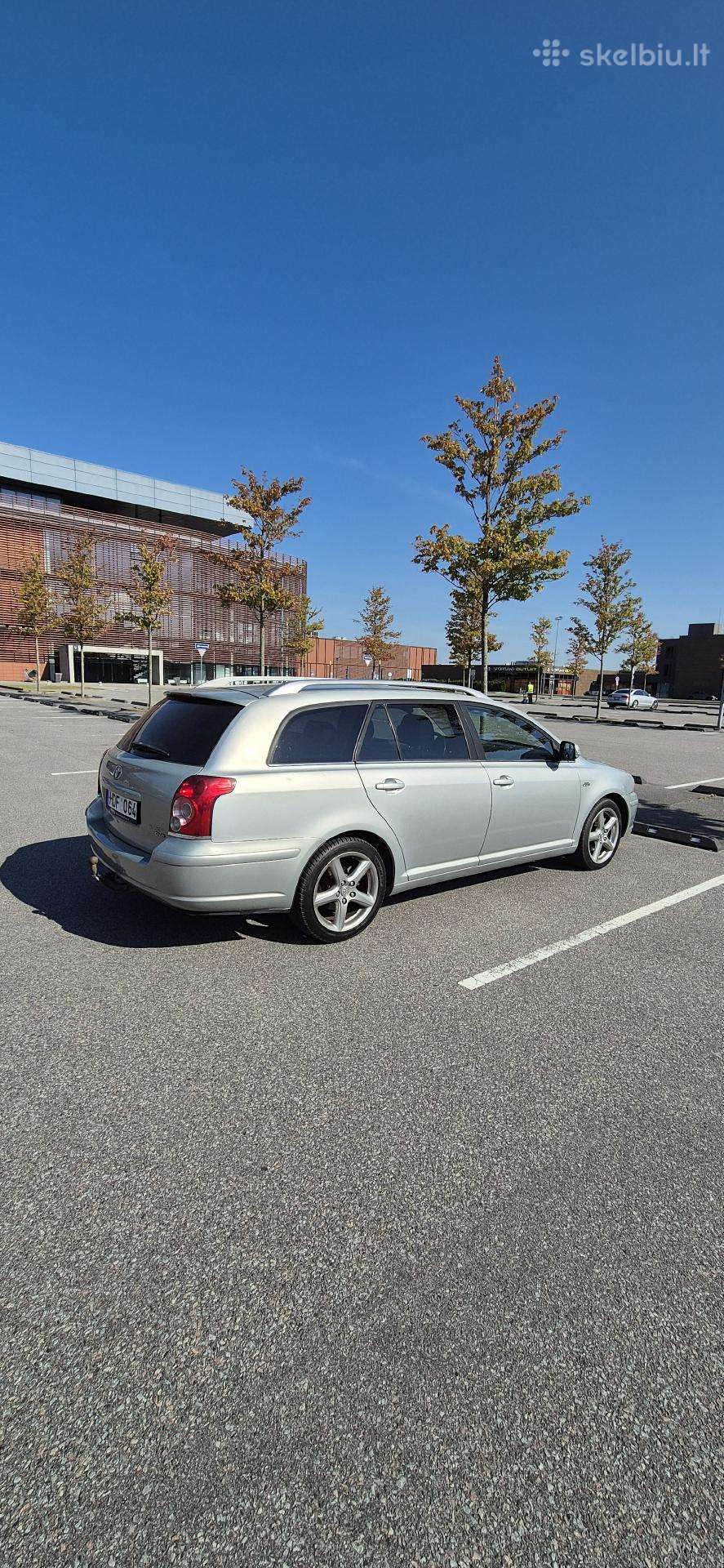 Toyota Avensis, Универсал
