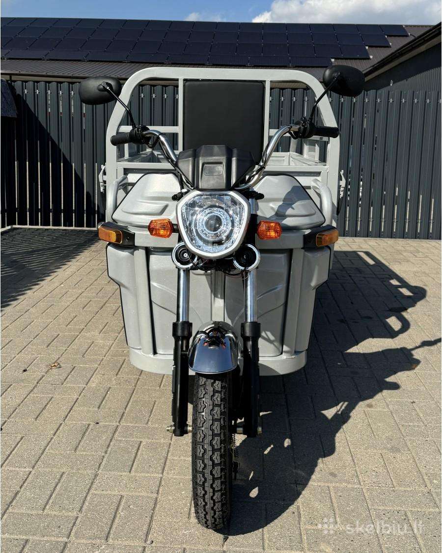 -Kita- -kita-, trikes