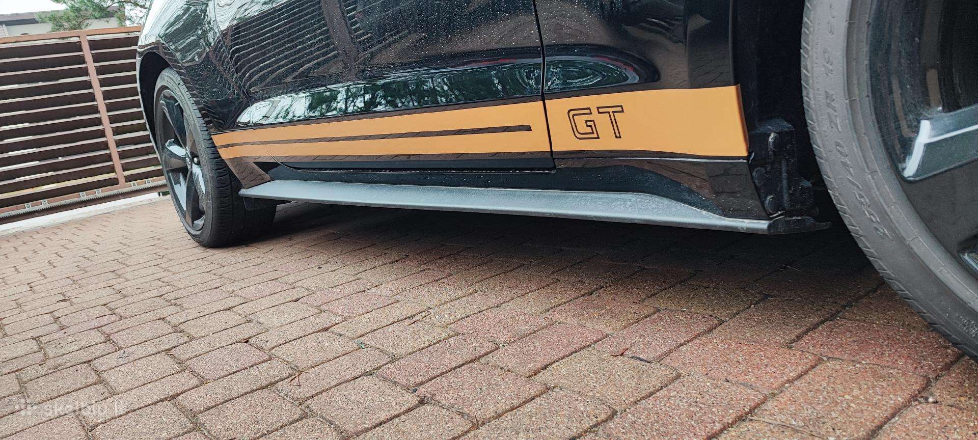 Automobilių apklijavimas,meninis lyginimas.