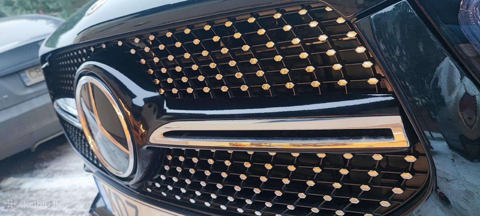 Automobilių apklijavimas,meninis lyginimas.