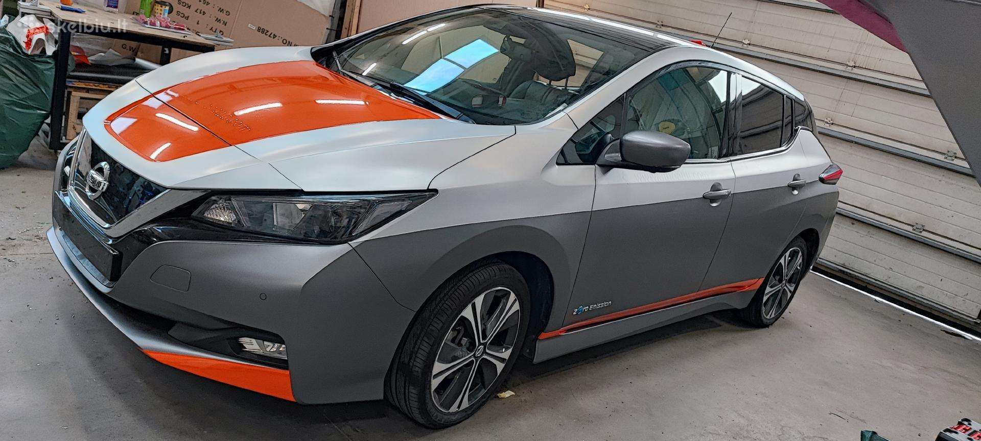 Automobilių apklijavimas,meninis lyginimas.
