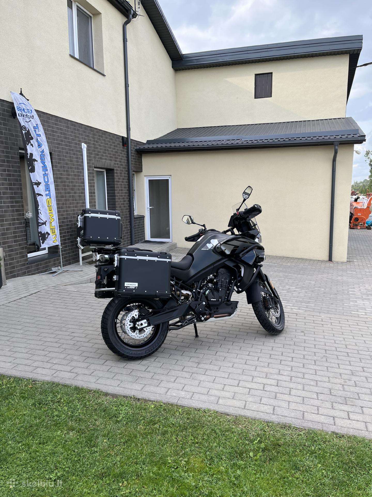 CFMOTO 800 Explore 799cc, touring / sport touring