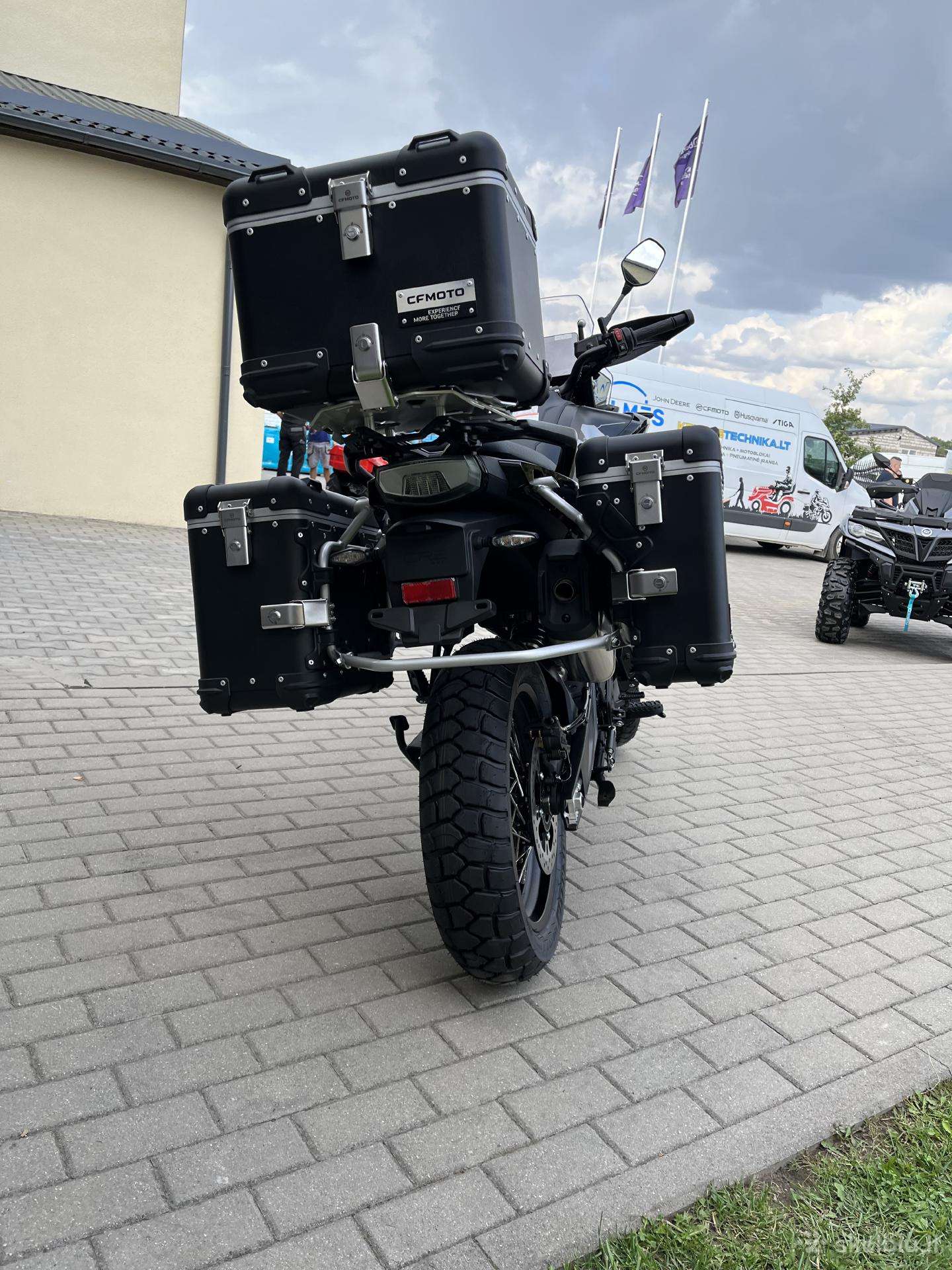 CFMOTO 800 Explore 799cc, touring / sport touring
