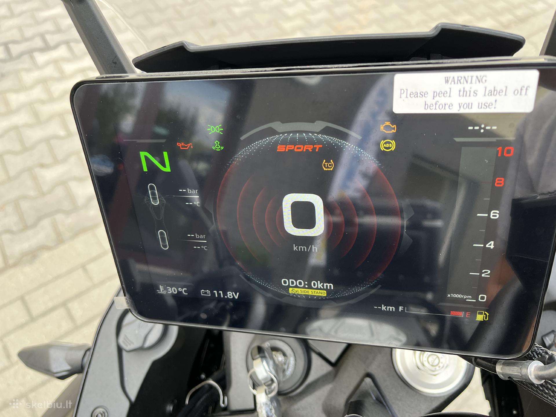 CFMOTO 800 Explore 799cc, touring / sport touring