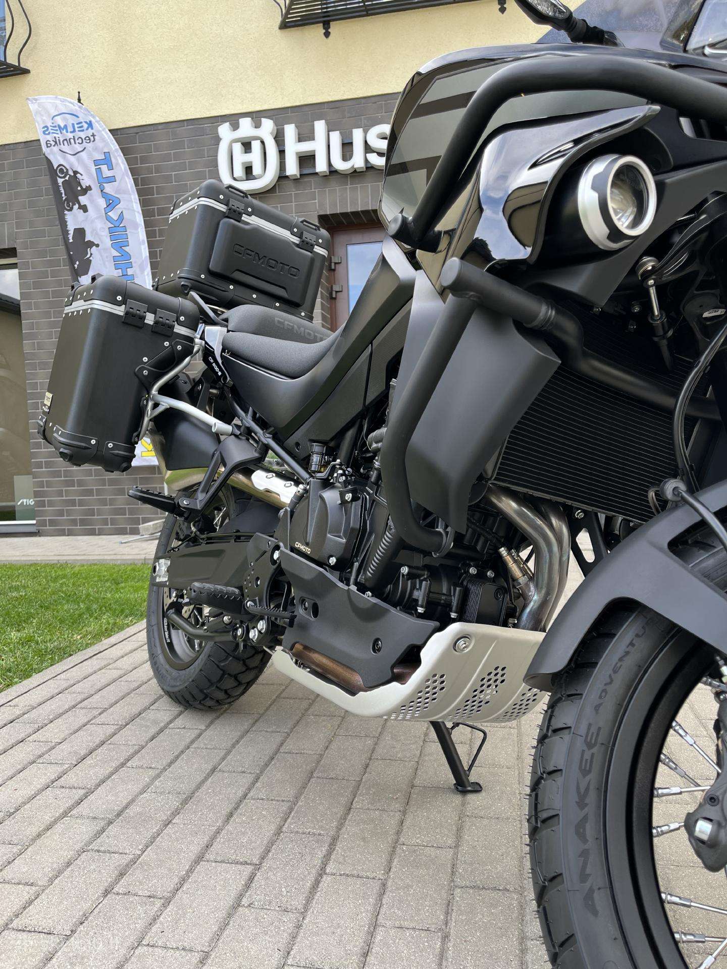 CFMOTO 800 Explore 799cc, touring / sport touring