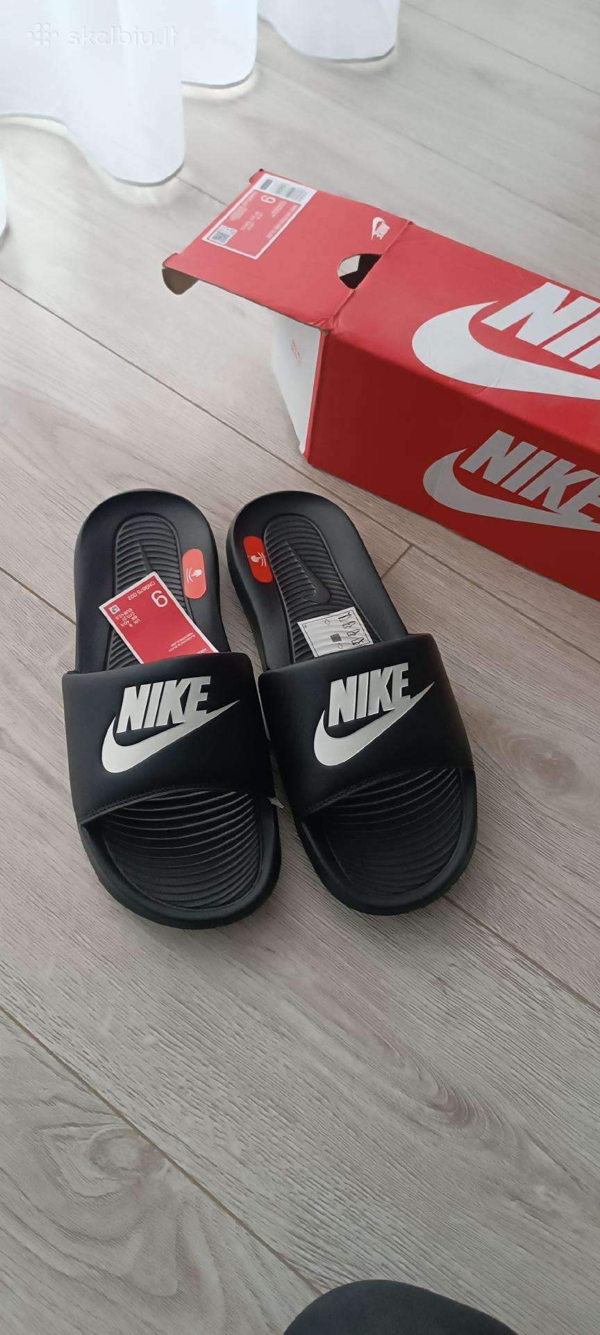 Nike šlepetės naujos
