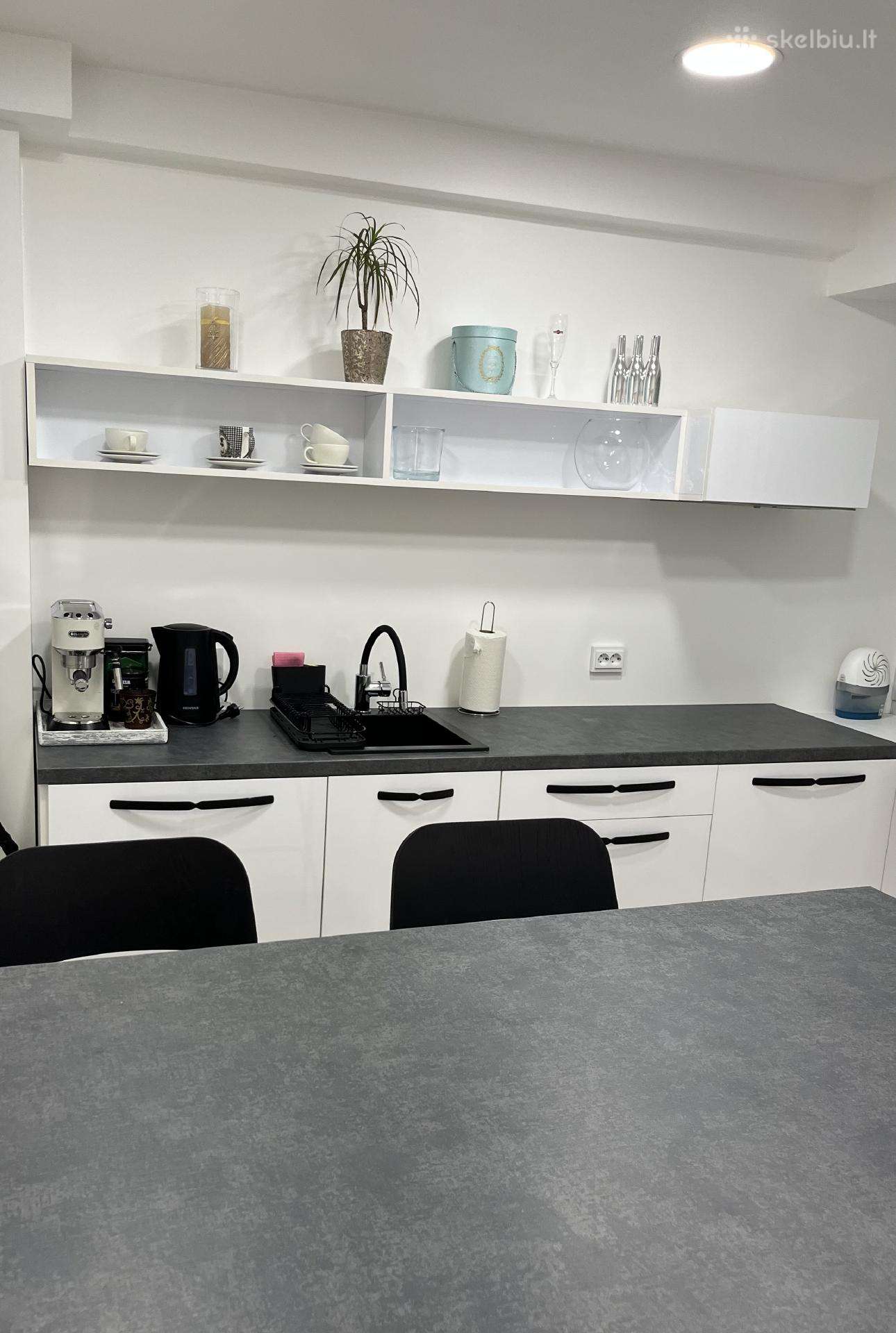 Ilgalaikė/ trumpalaikė studijos nuoma centre