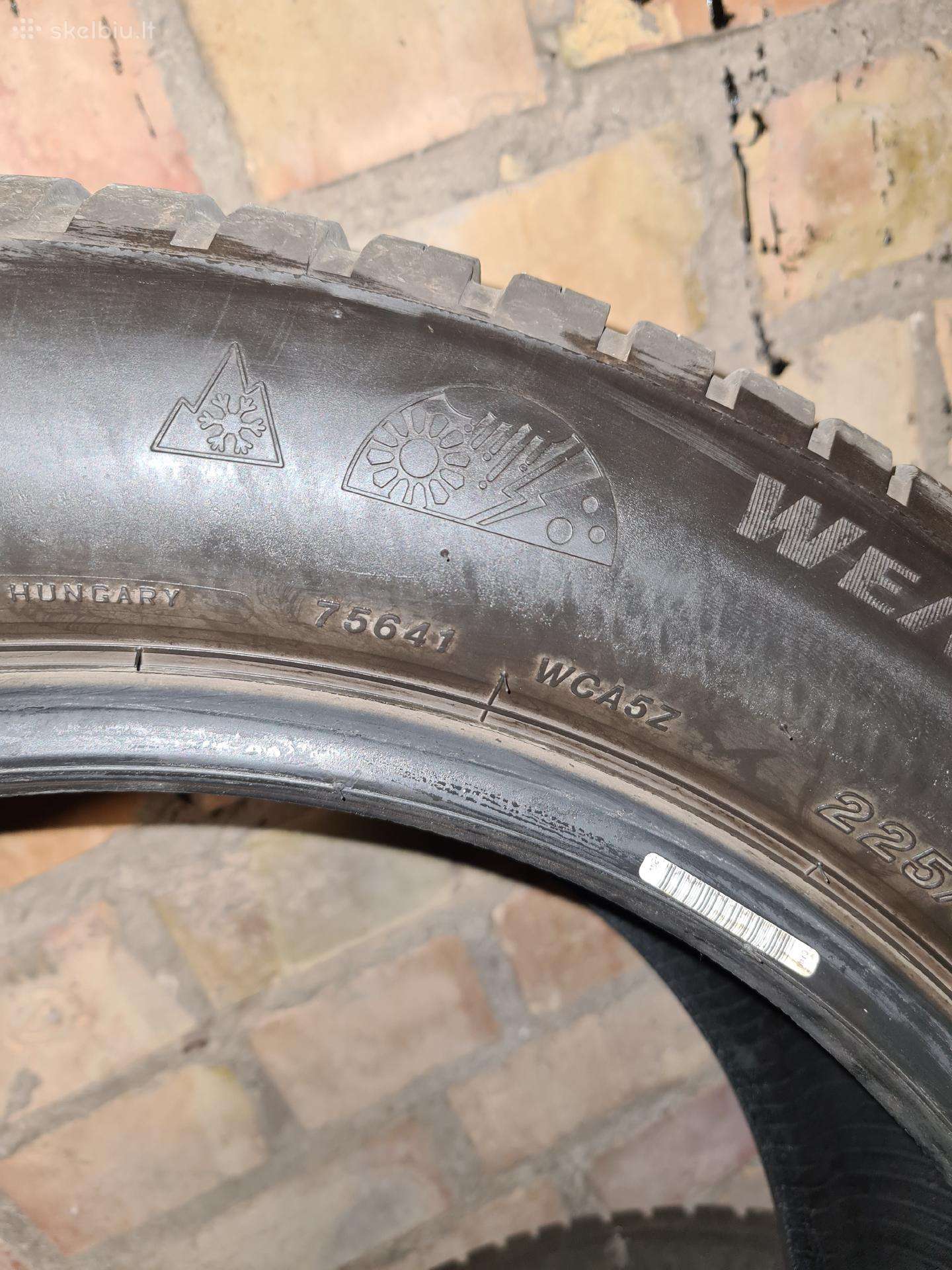 Bridgestone, all-season 225/55 R18 | A26852377