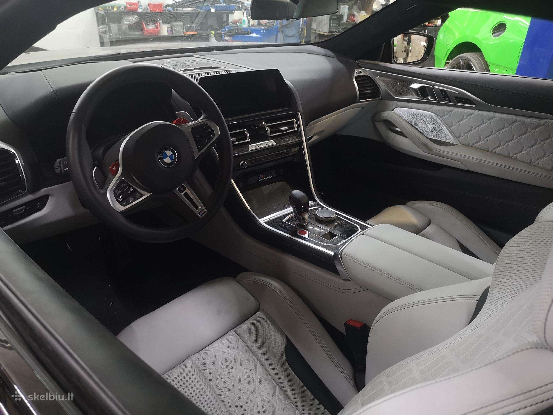 Automobilio salono darbai
