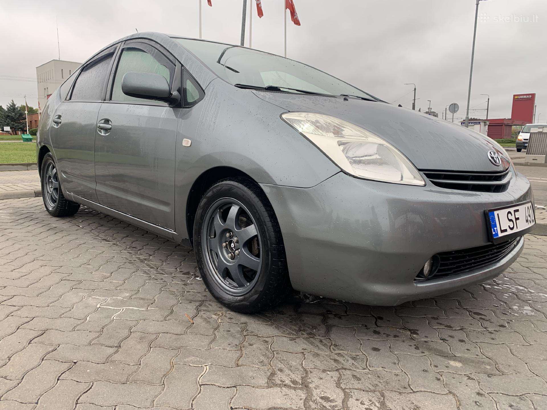 Toyota Prius, Минивэн