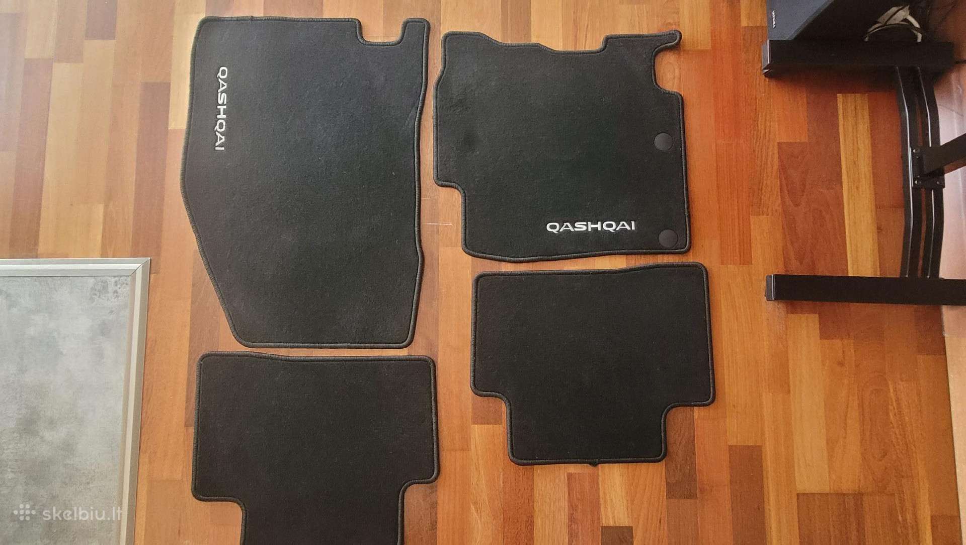 Nissan Quashqai veliūriniai kilimėliai