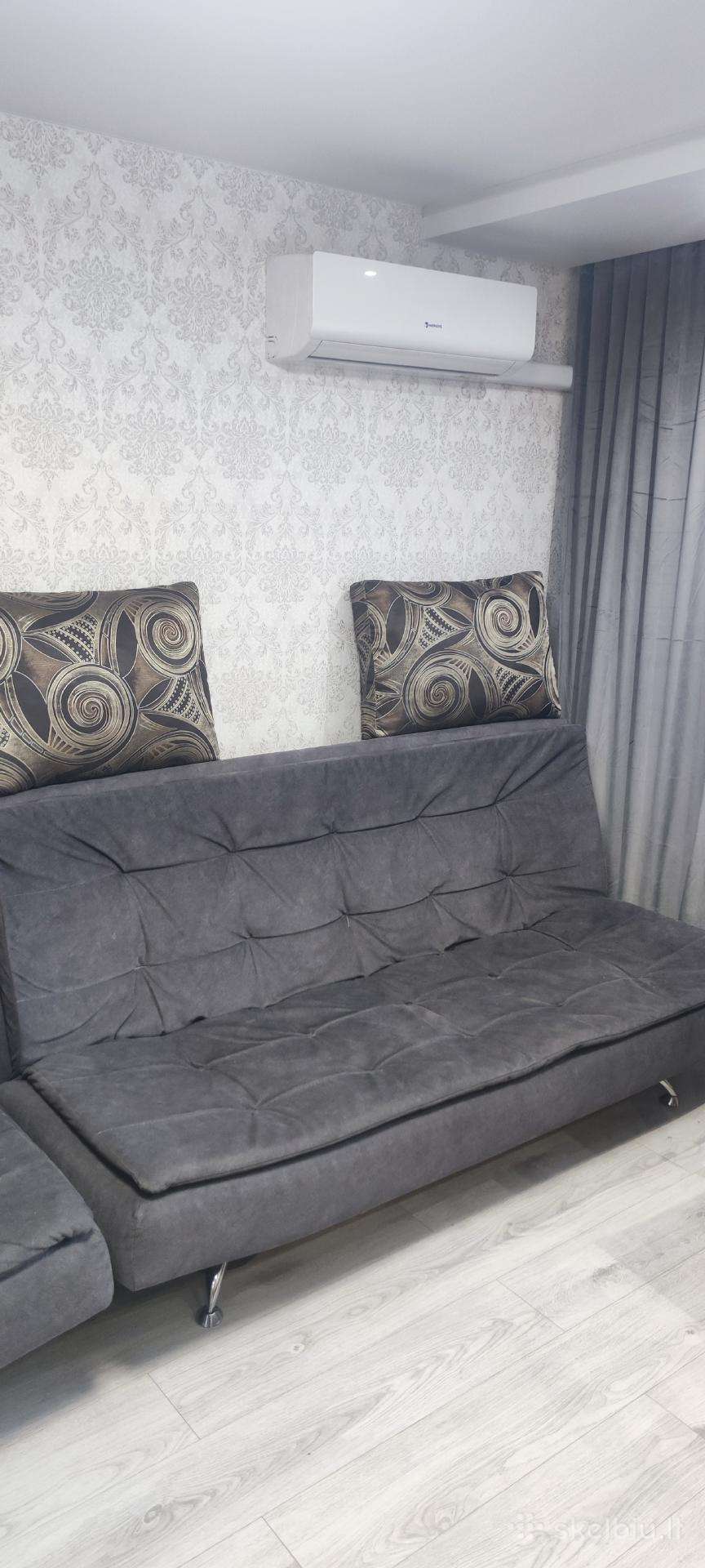 Sofa-lova, pufas
