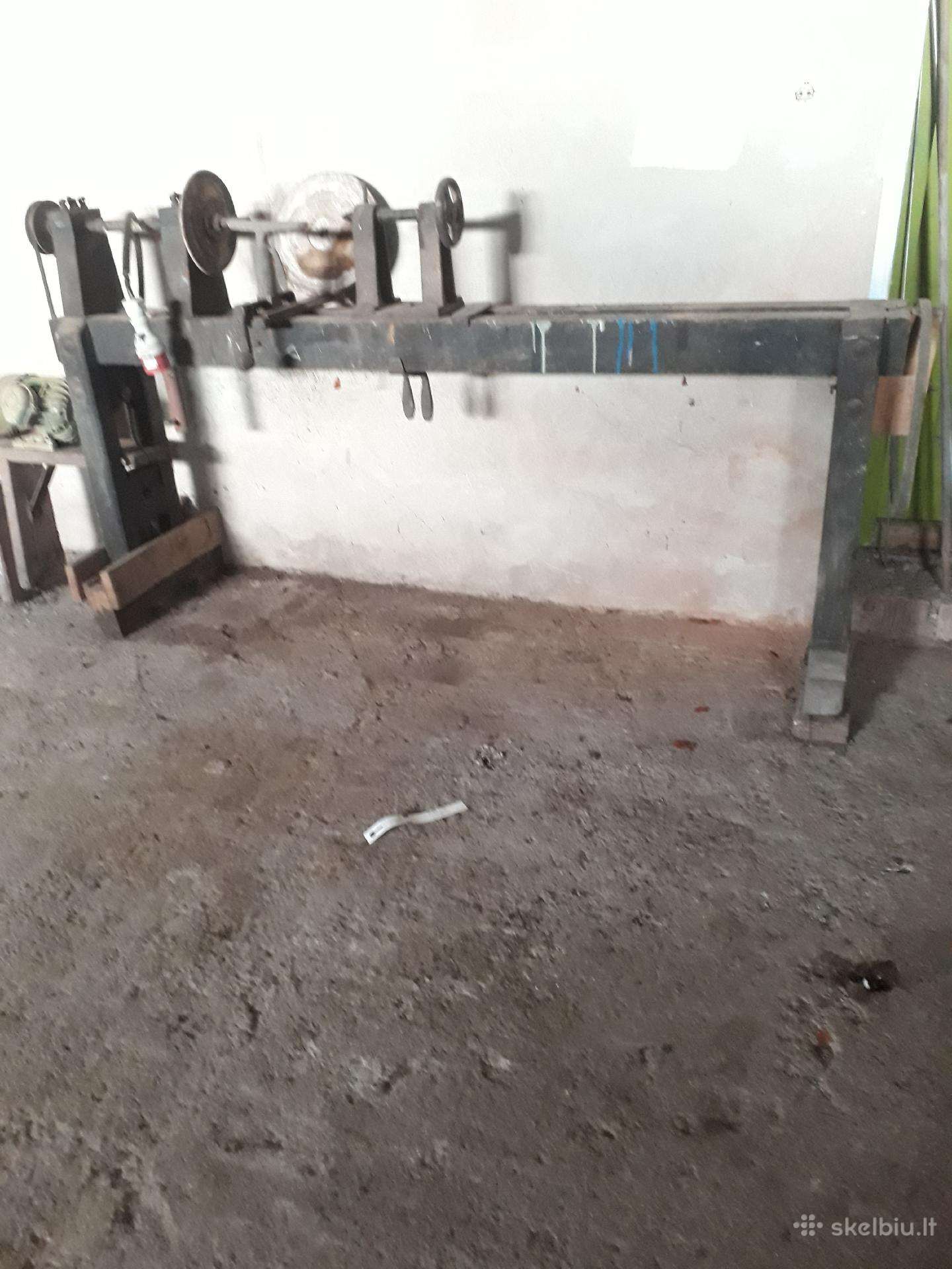 Vintažinės medžio tekinimo staklės